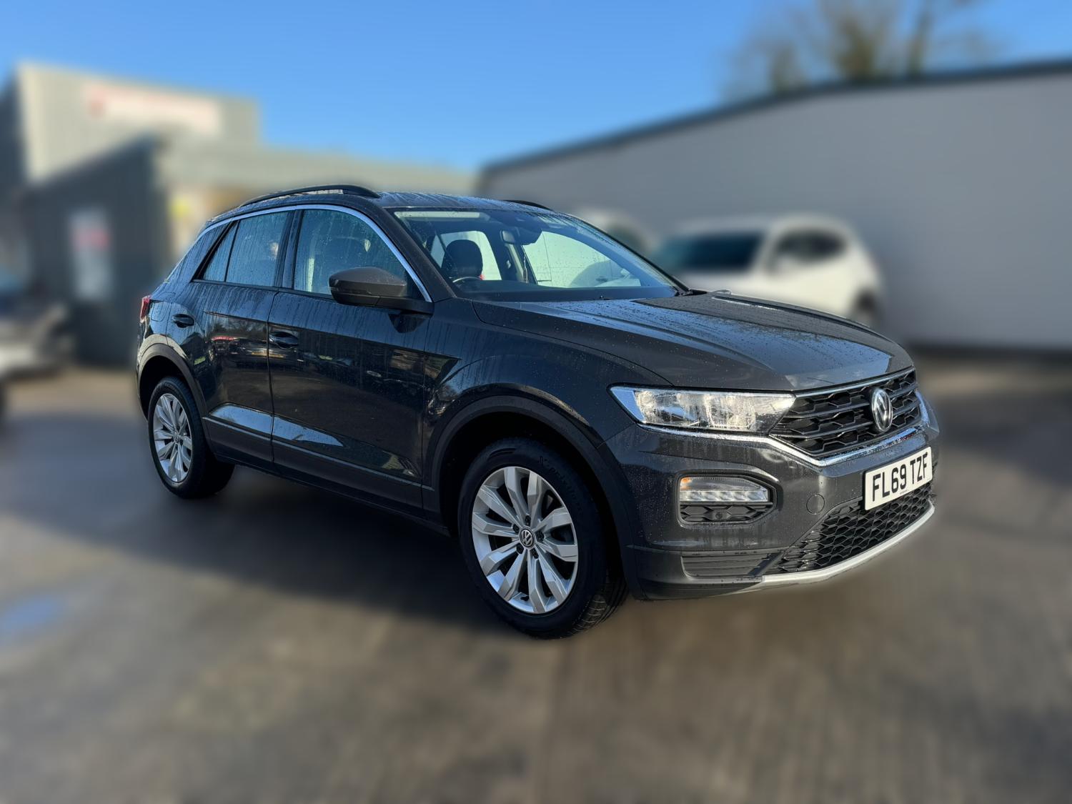 Used Volkswagen T-Roc 2019 for sale - 76736549: Photo 1