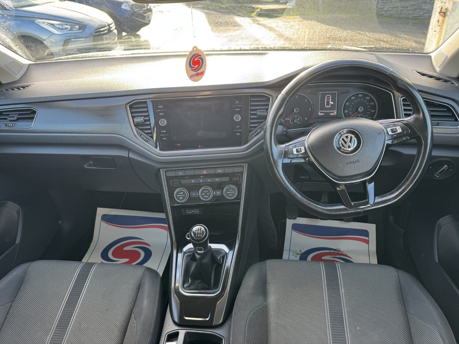 Used Volkswagen T-Roc 2019 for sale - 76736549: Photo 10