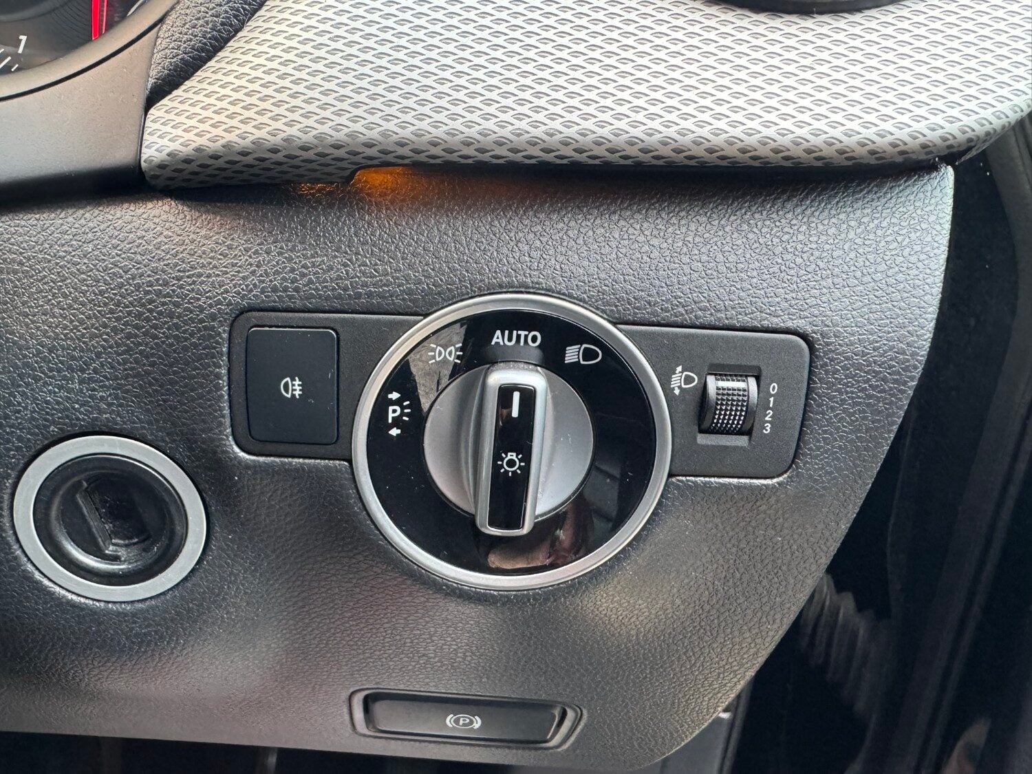 Used Mercedes-Benz B Class 2016 for sale - 76809246: Photo 20