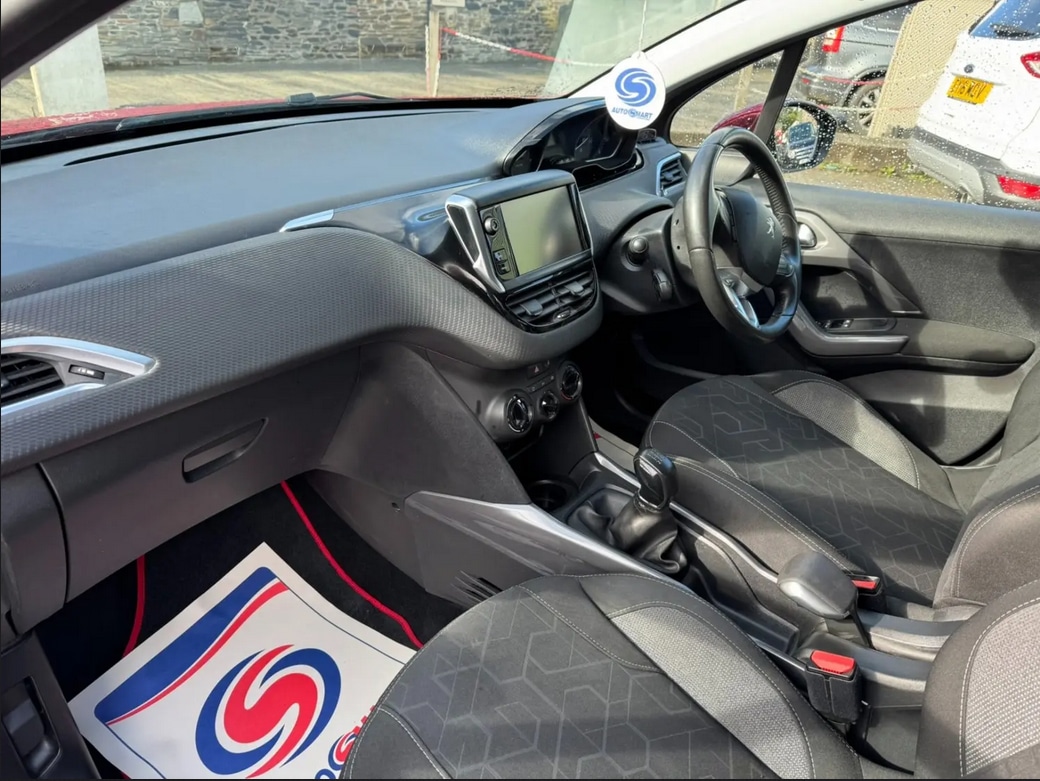 Used Peugeot 2008 2017 for sale - 76625208: Photo 11