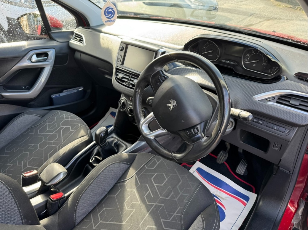 Used Peugeot 2008 2017 for sale - 76625208: Photo 8