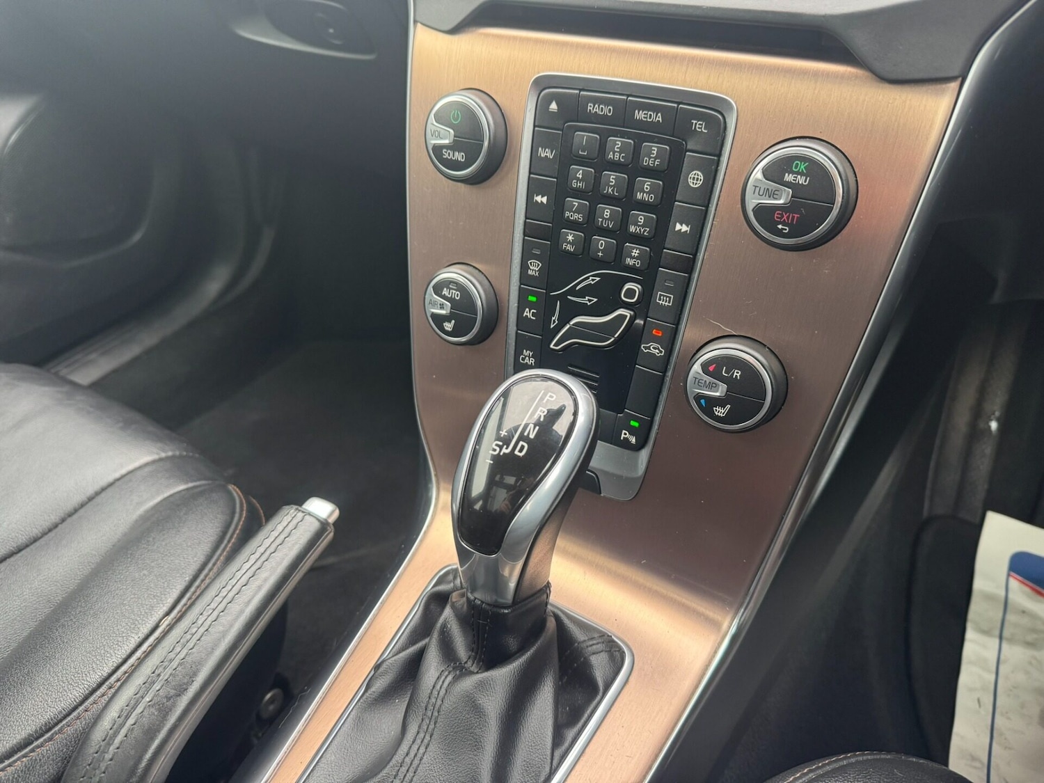 Used Volvo V40 2015 for sale - 77368086: Photo 19