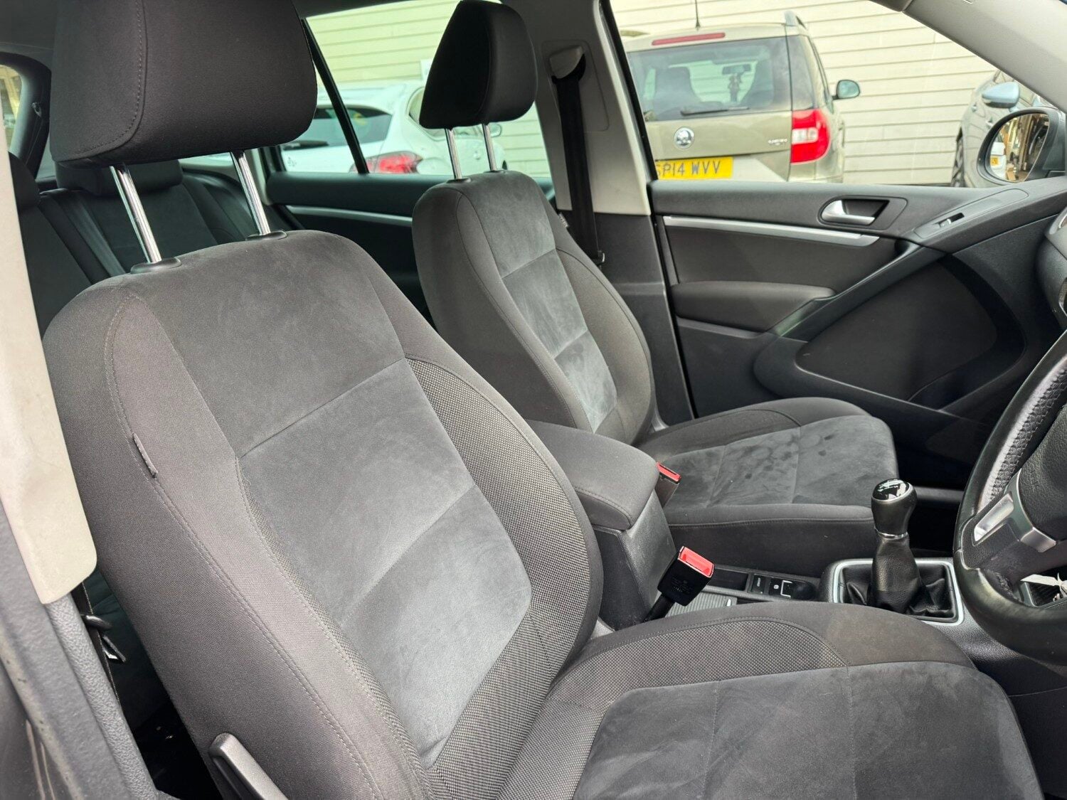 Used Volkswagen Tiguan 2015 for sale - 77137107: Photo 10