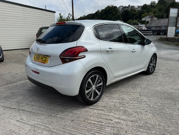 Used Peugeot 208 2016 for sale - 75569434: Photo