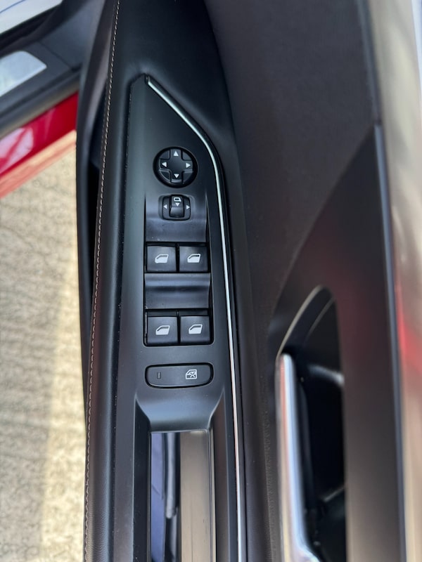 Used Peugeot 3008 2018 for sale - 75547412: Photo 21