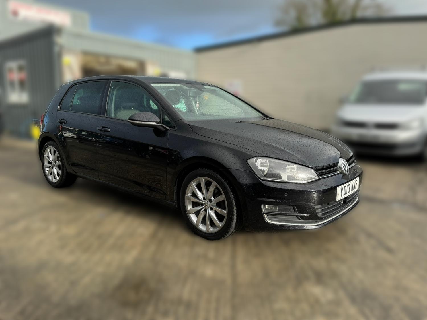 Used Volkswagen Golf 2013 for sale - 76809245: Photo 1