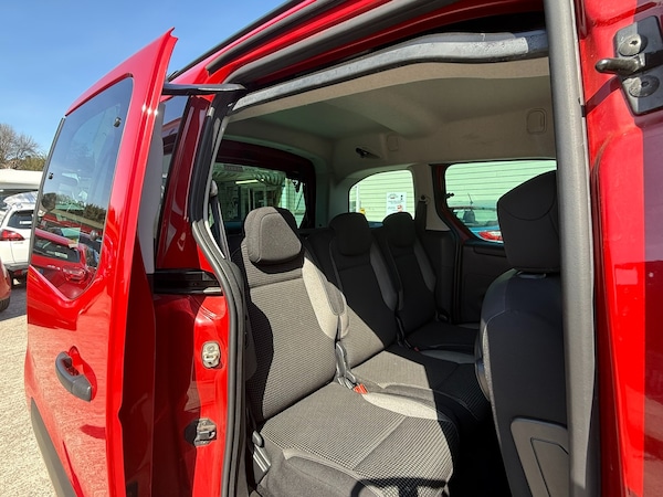 Used Peugeot Partner Tepee 2018 for sale - 74500724: Photo 11