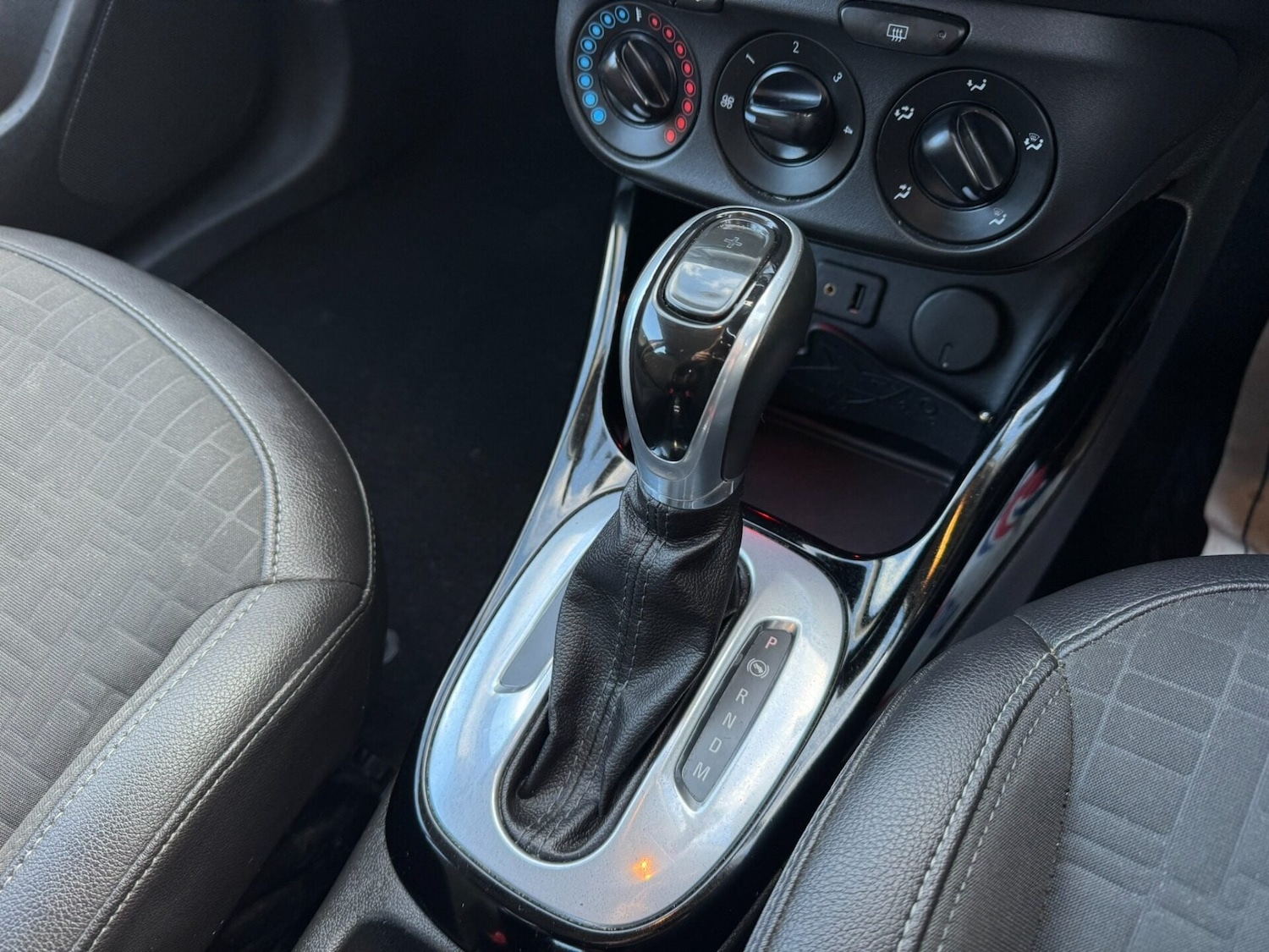 Used Vauxhall Corsa 2015 for sale - 77365443: Photo 17