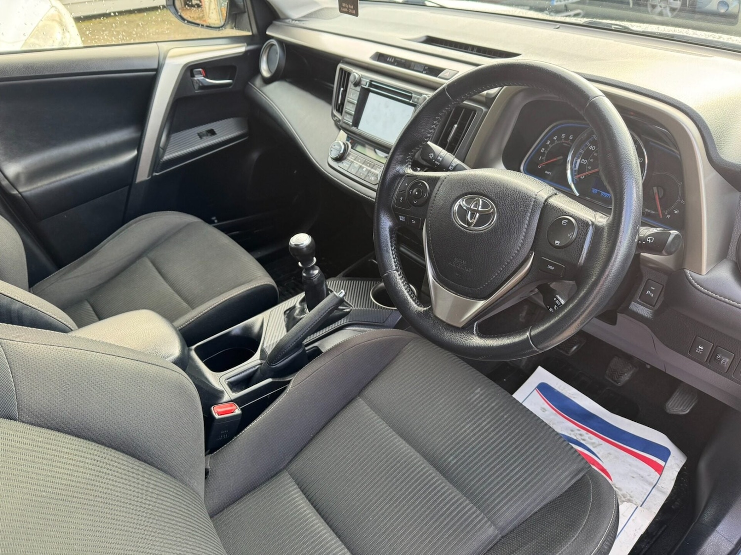 Used Toyota RAV4 2015 for sale - 77365463: Photo 10
