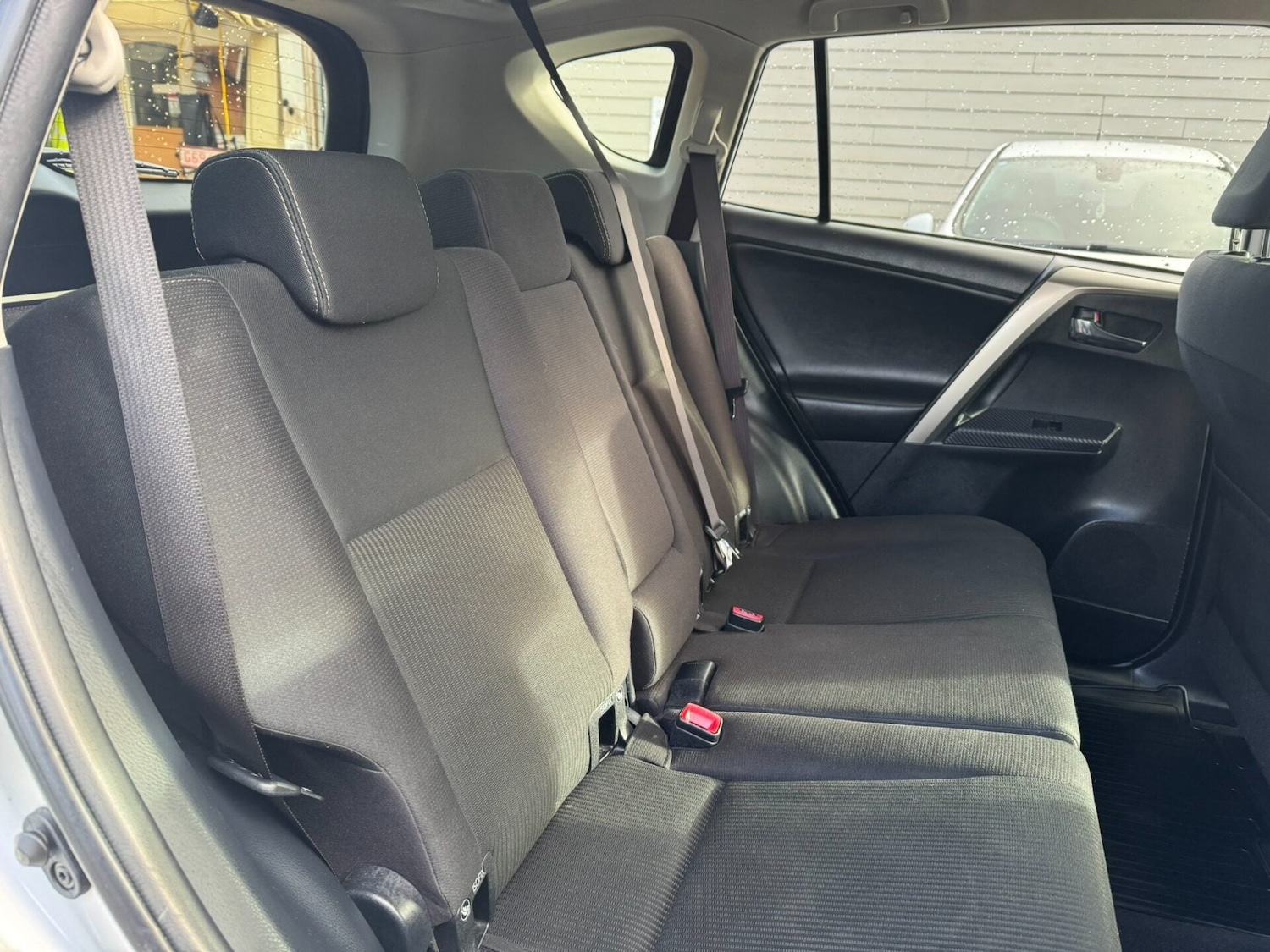 Used Toyota RAV4 2015 for sale - 77365463: Photo 15