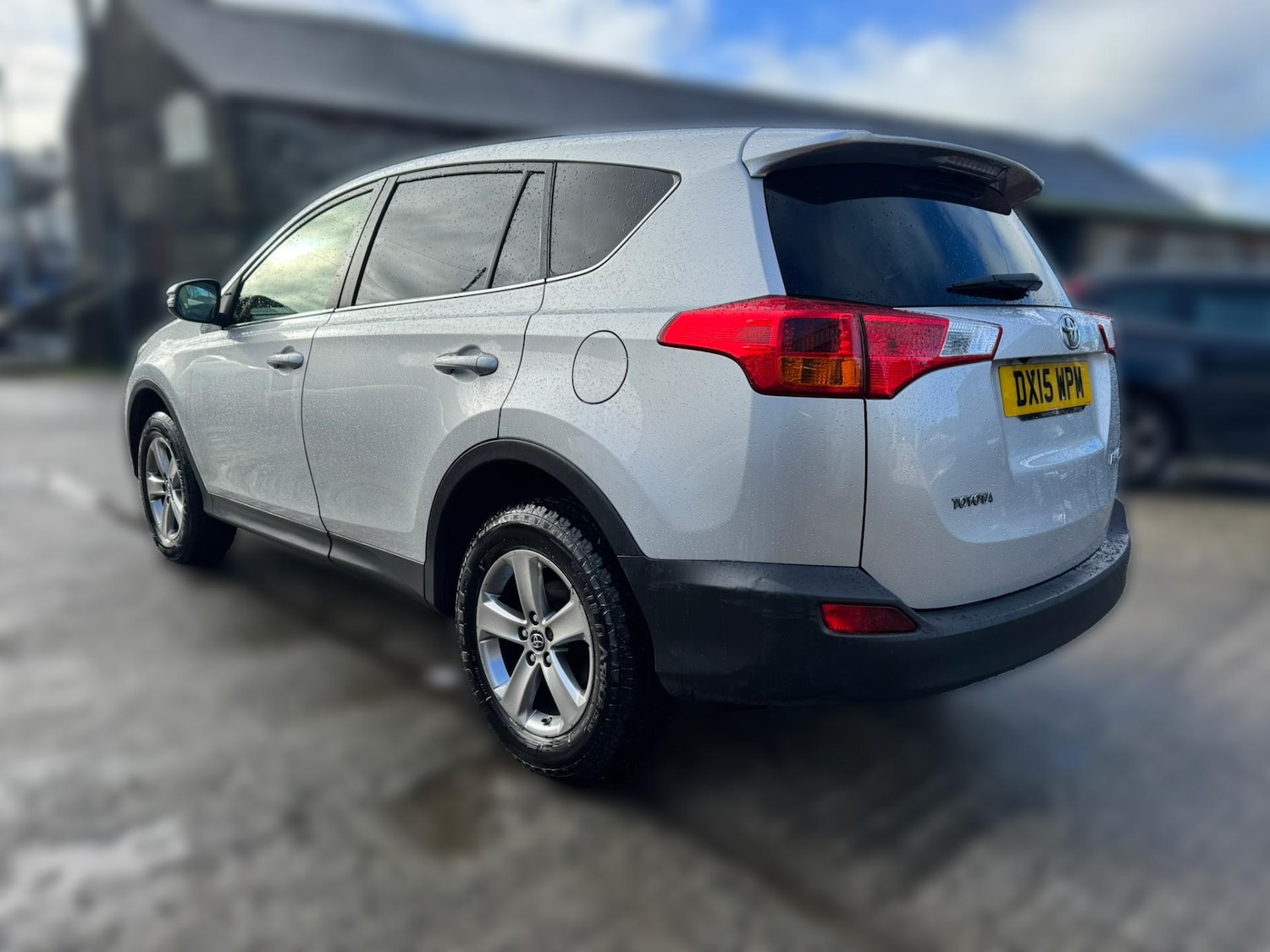 Used Toyota RAV4 2015 for sale - 77365463: Photo 4