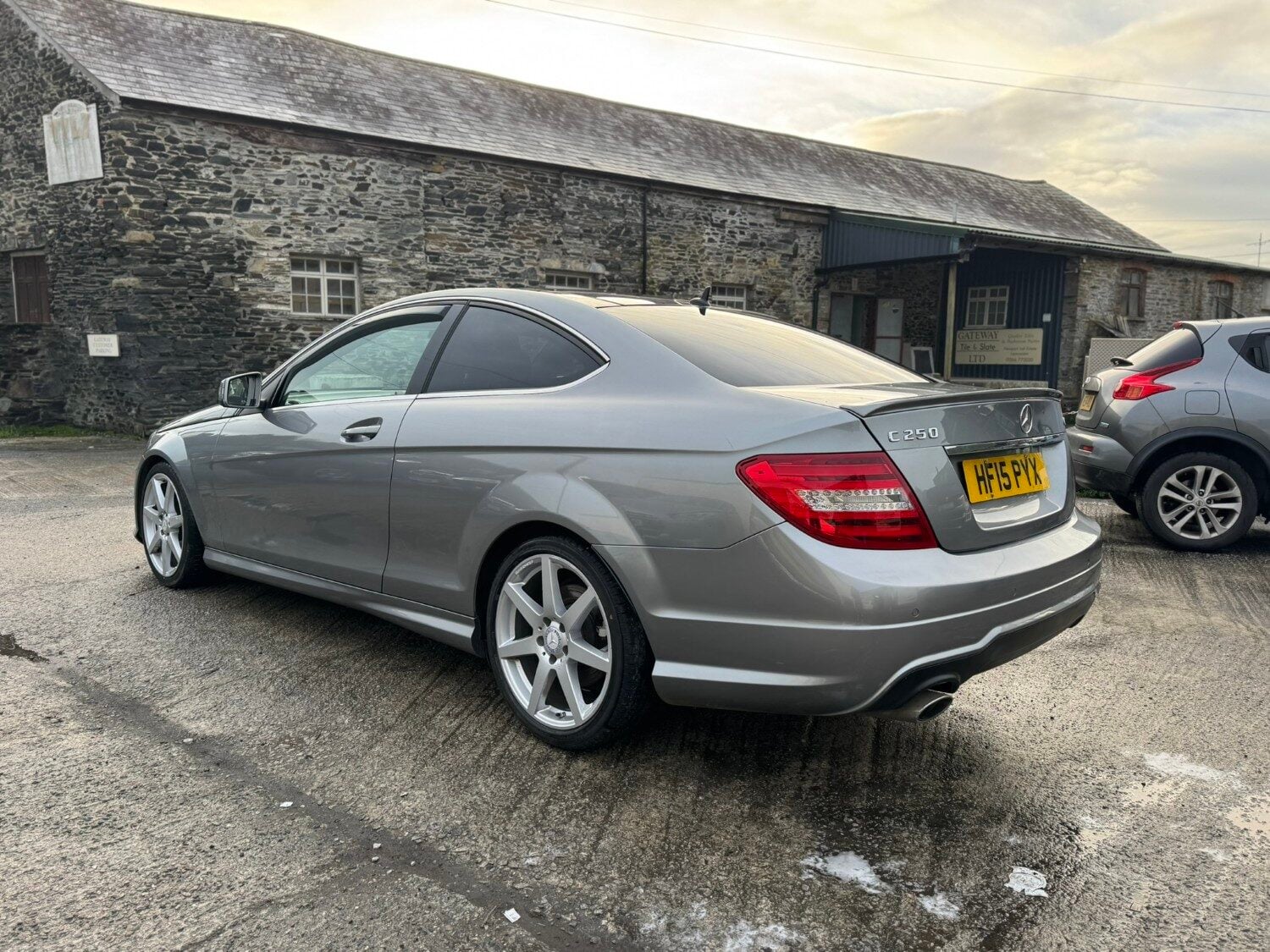 Used Mercedes-Benz C Class 2015 for sale - 77137106: Photo 4