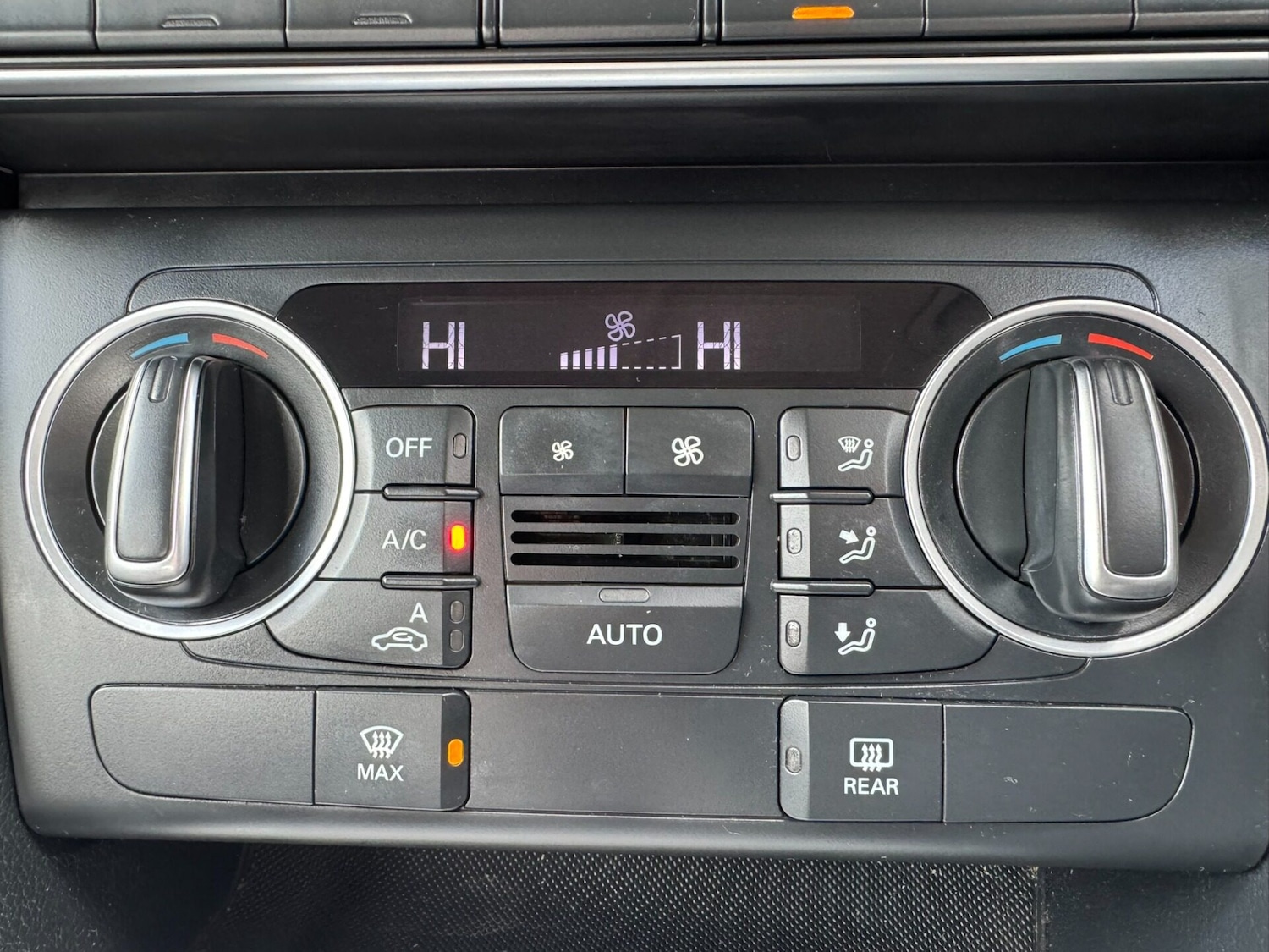 Used Audi Q3 2015 for sale - 78027302: Photo 21