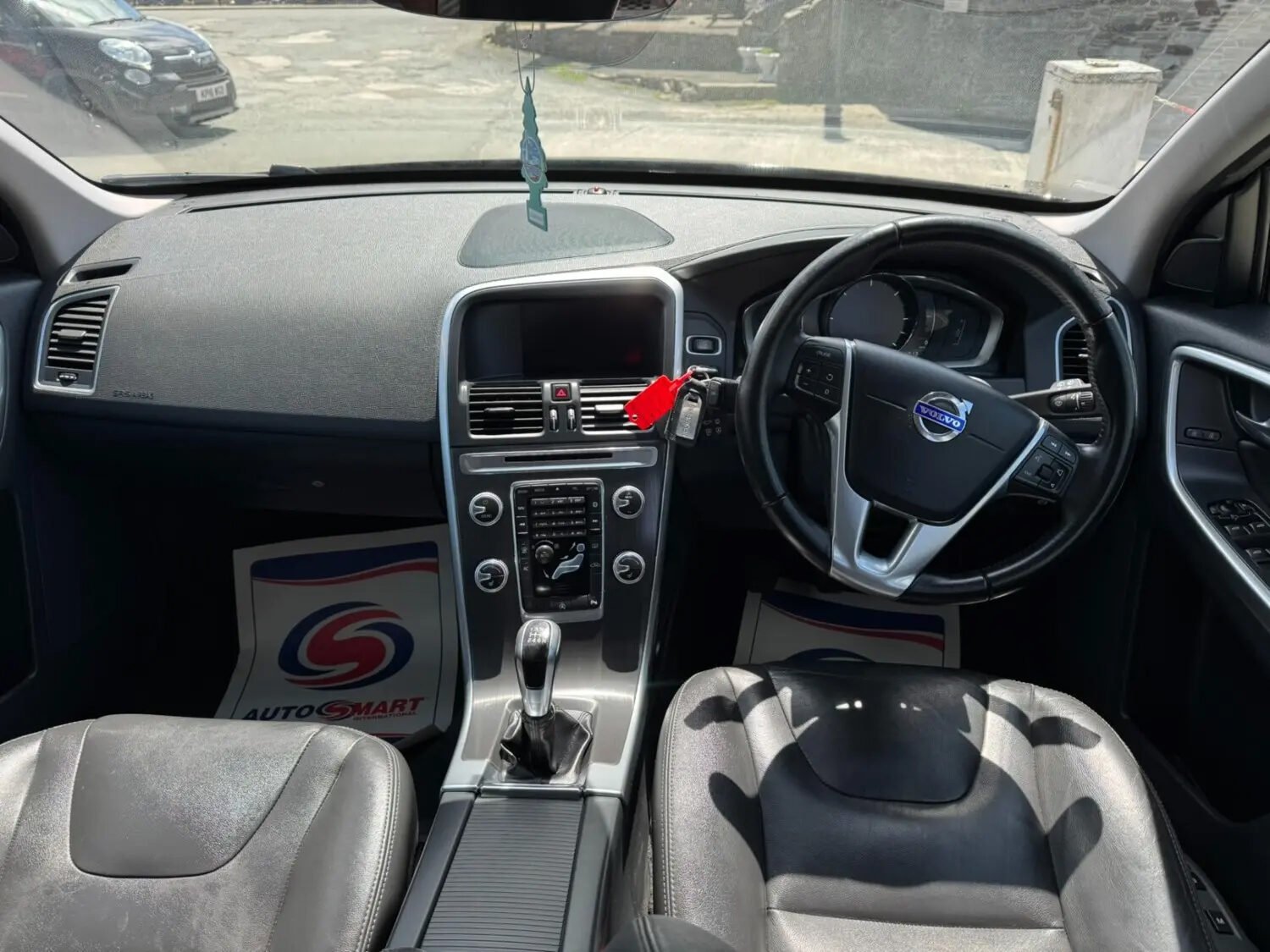 Used Volvo XC60 2015 for sale - 76625216: Photo 11