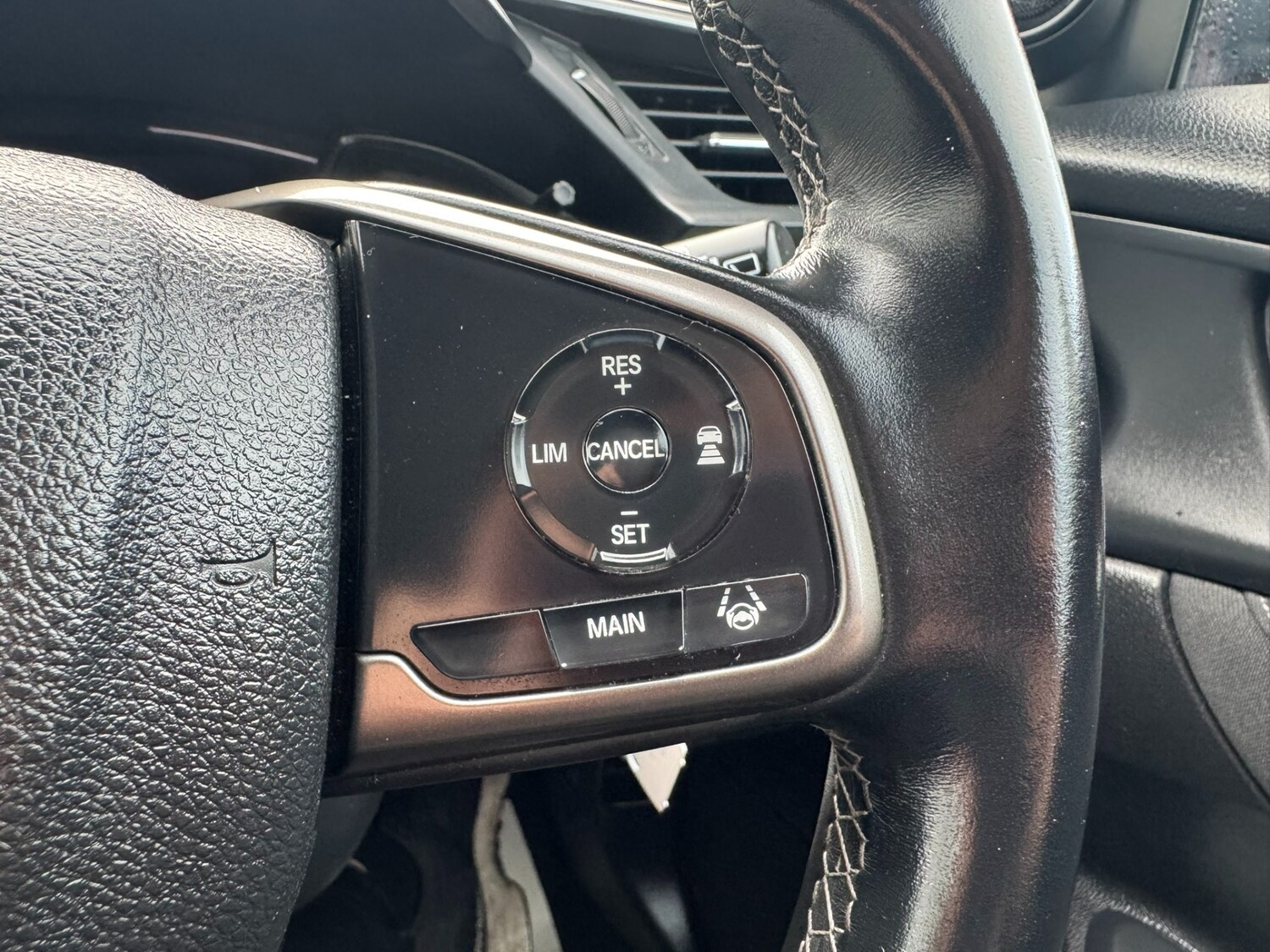 Used Honda Civic 2018 for sale - 76322062: Photo 23