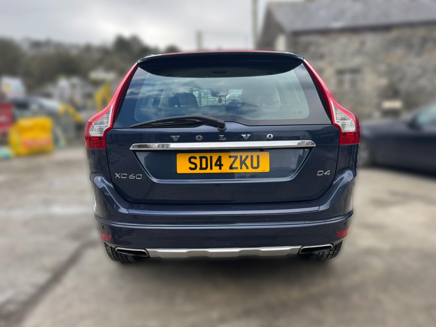 Used Volvo XC60 2014 for sale - 77998630: Photo 4