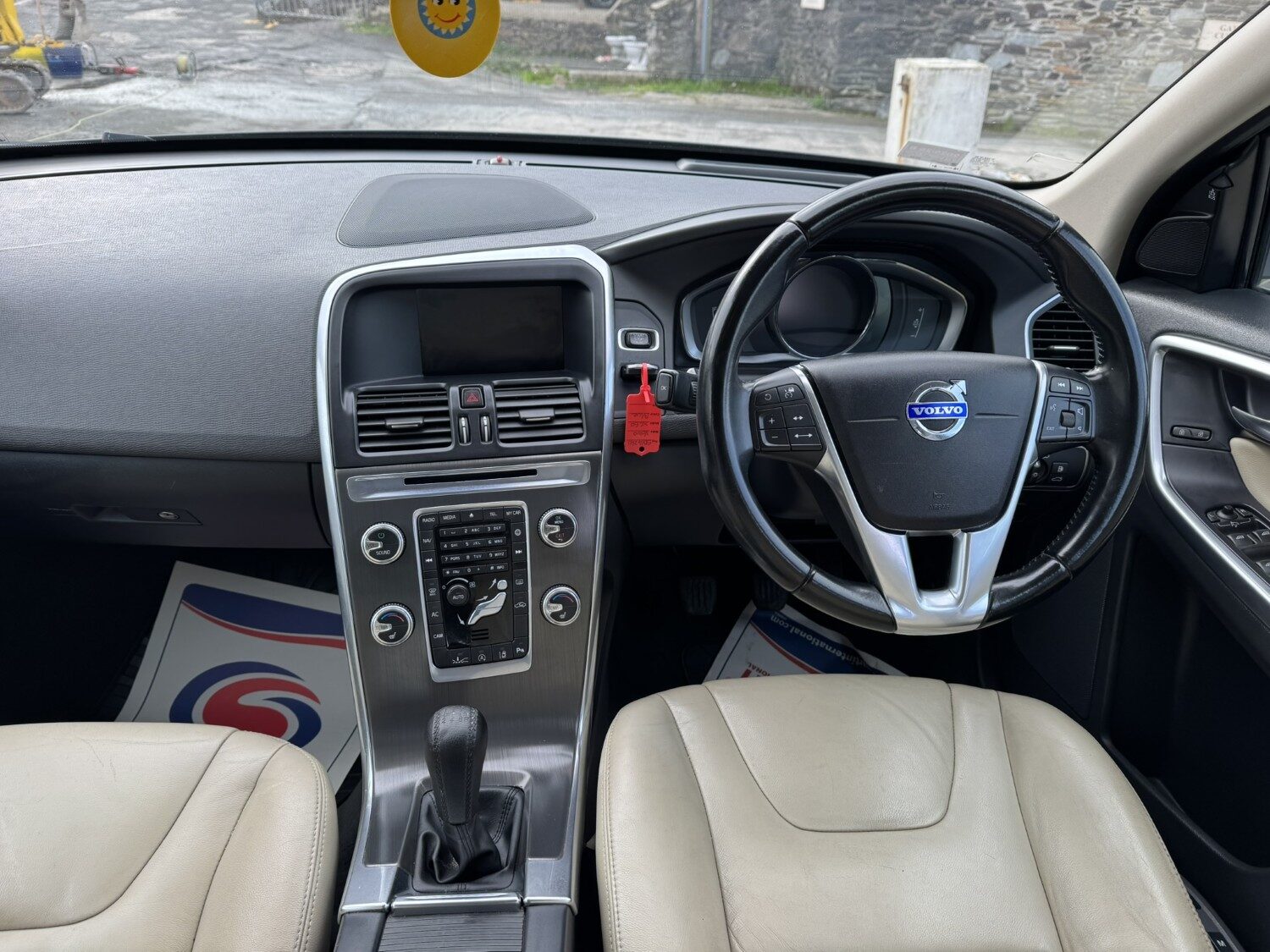 Used Volvo XC60 2014 for sale - 77998630: Photo 9