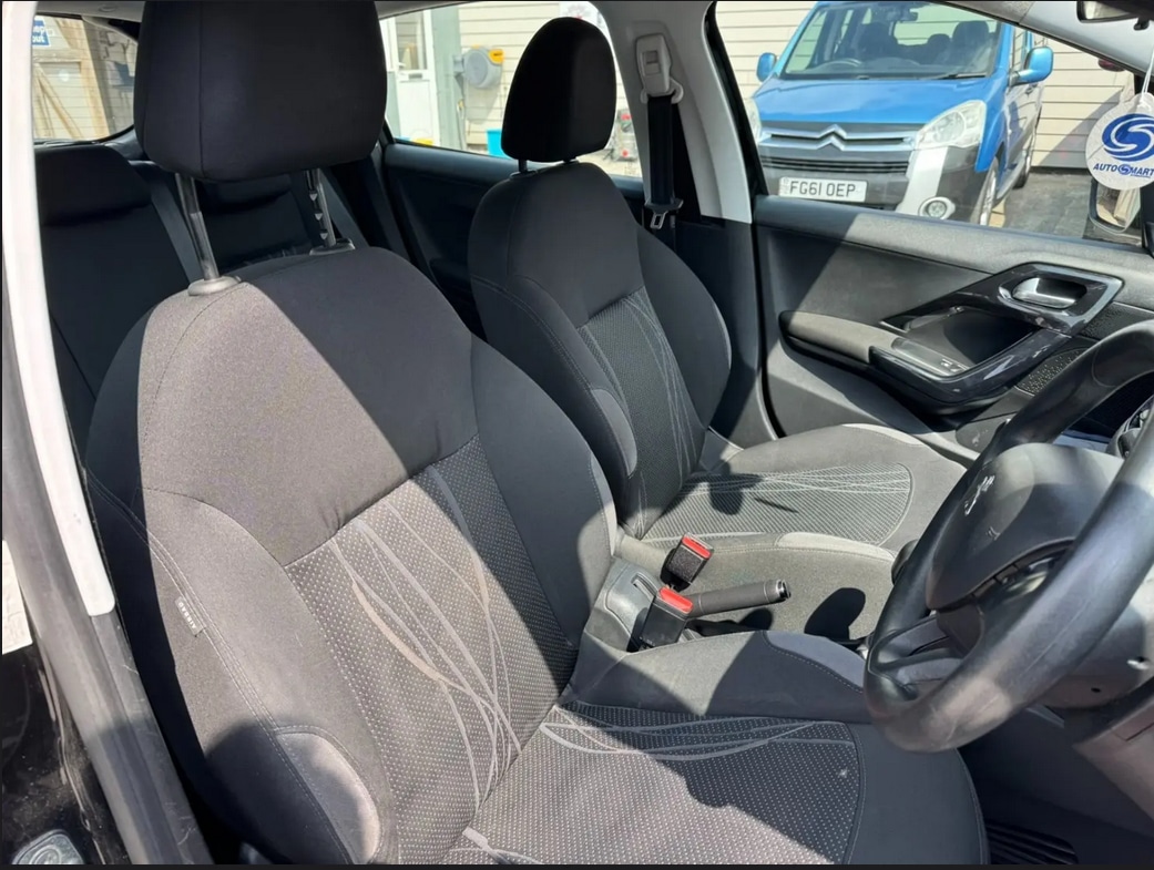 Used Peugeot 208 2013 for sale - 76625200: Photo 11