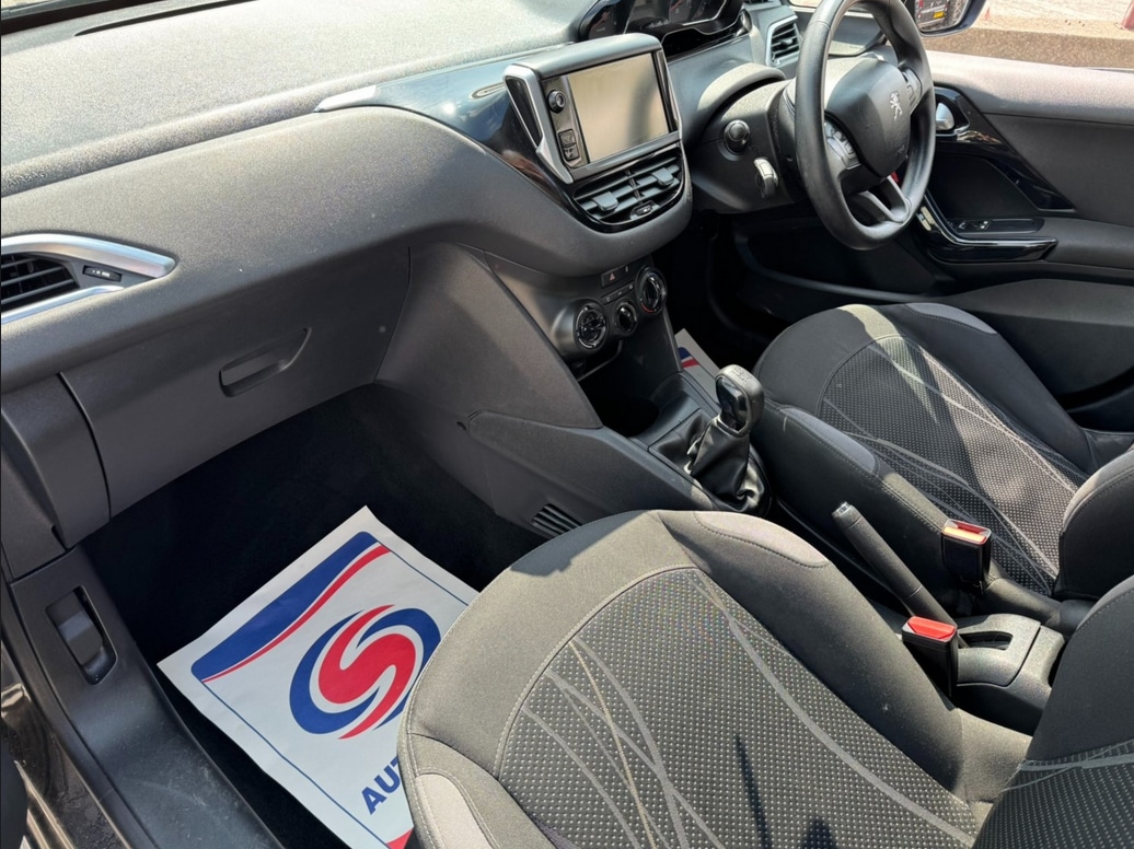 Used Peugeot 208 2013 for sale - 76625200: Photo 12