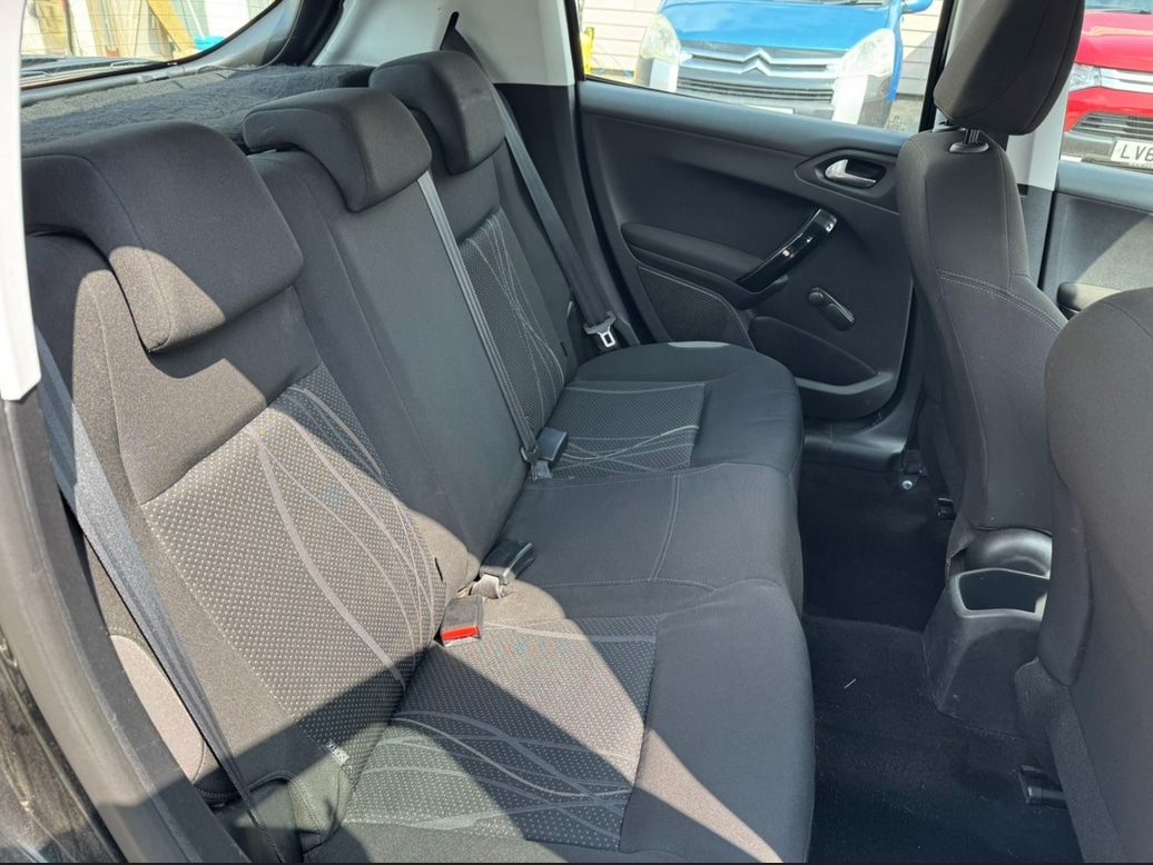 Used Peugeot 208 2013 for sale - 76625200: Photo 14