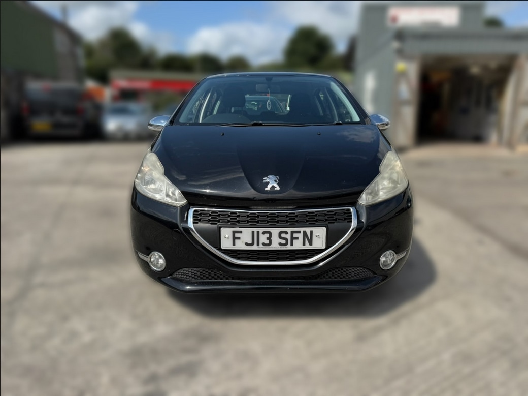 Used Peugeot 208 2013 for sale - 76625200: Photo 2