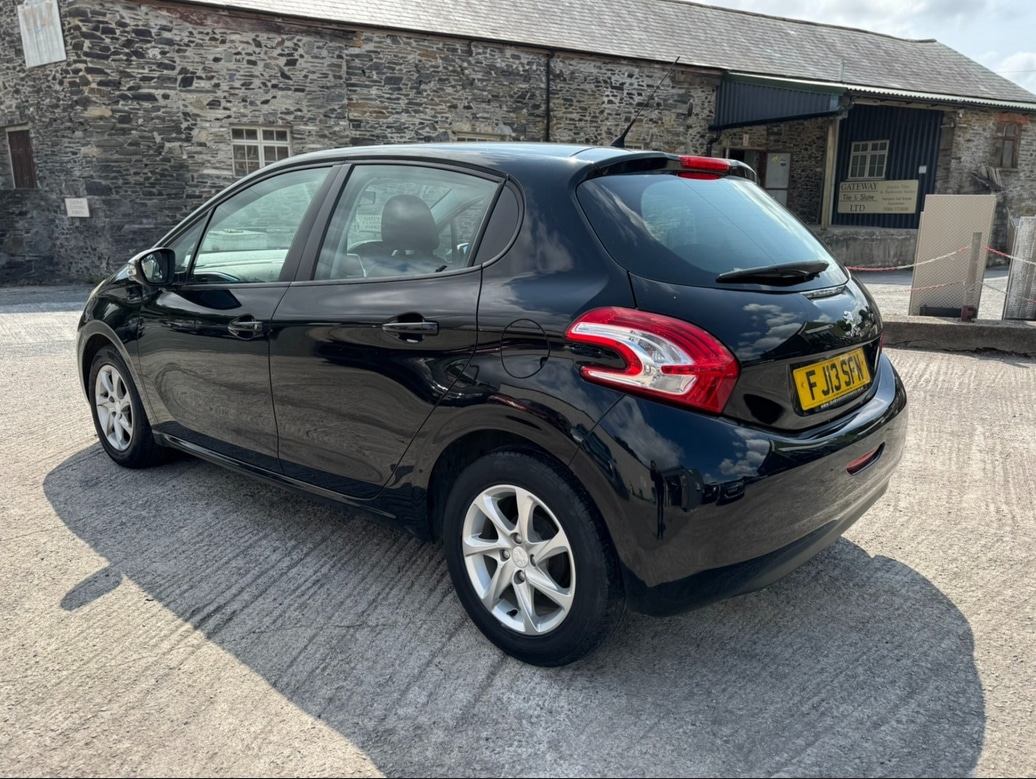 Used Peugeot 208 2013 for sale - 76625200: Photo 4