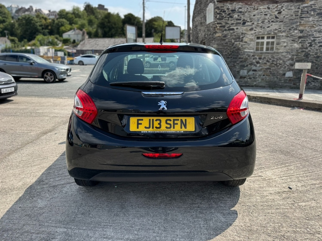 Used Peugeot 208 2013 for sale - 76625200: Photo 5