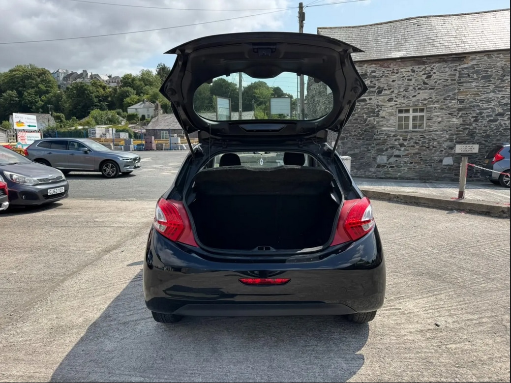 Used Peugeot 208 2013 for sale - 76625200: Photo 7