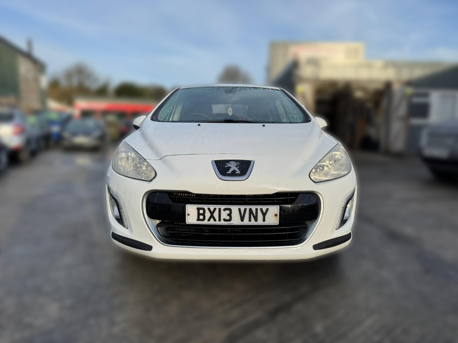 Used Peugeot 308 2013 for sale - 76958637: Photo 2