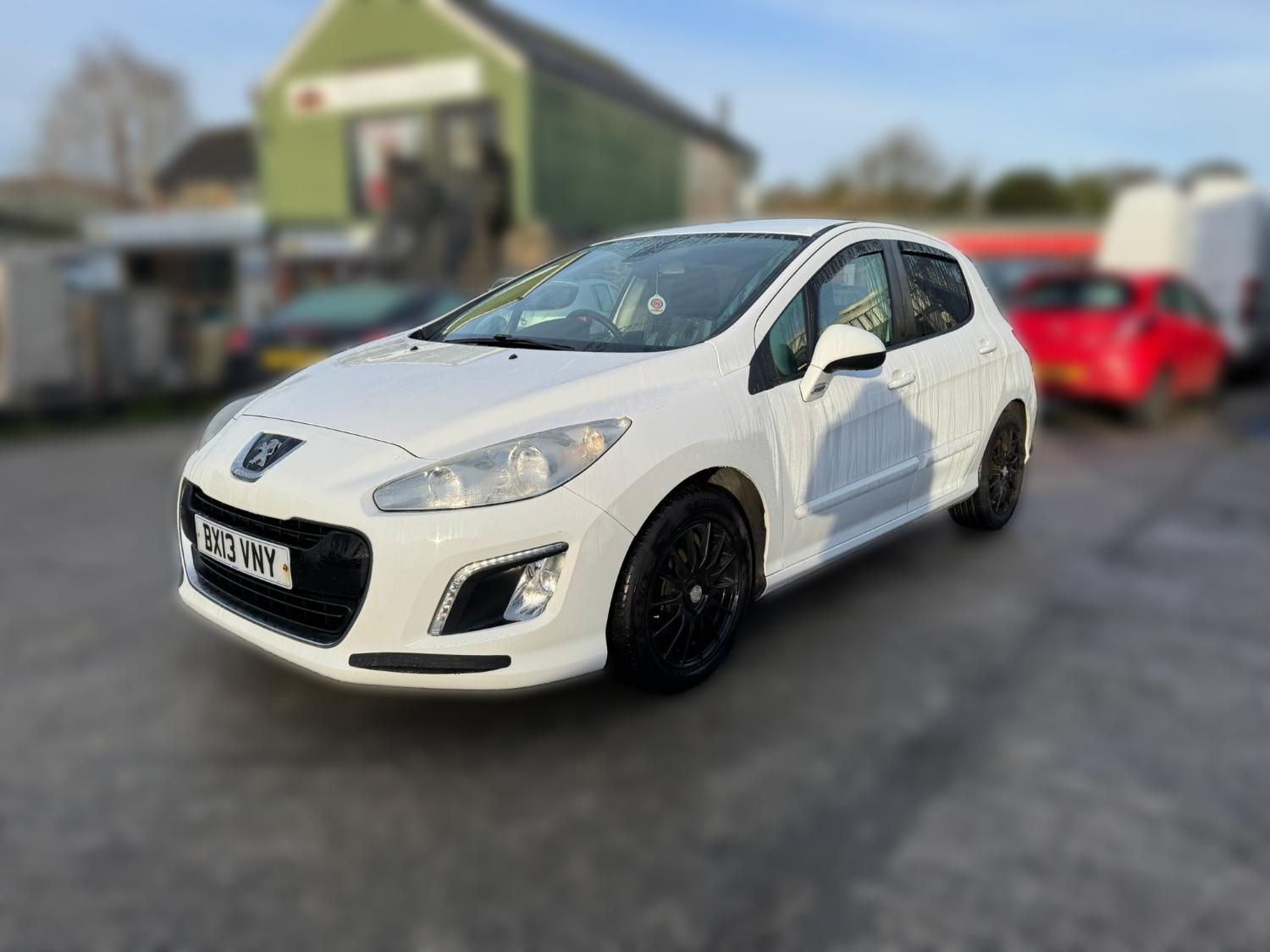 Used Peugeot 308 2013 for sale - 76958637: Photo 3