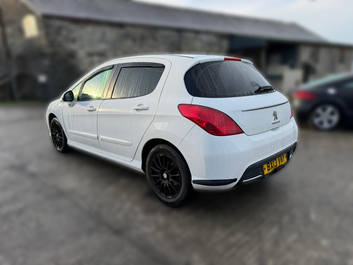 Used Peugeot 308 2013 for sale - 76958637: Photo 6