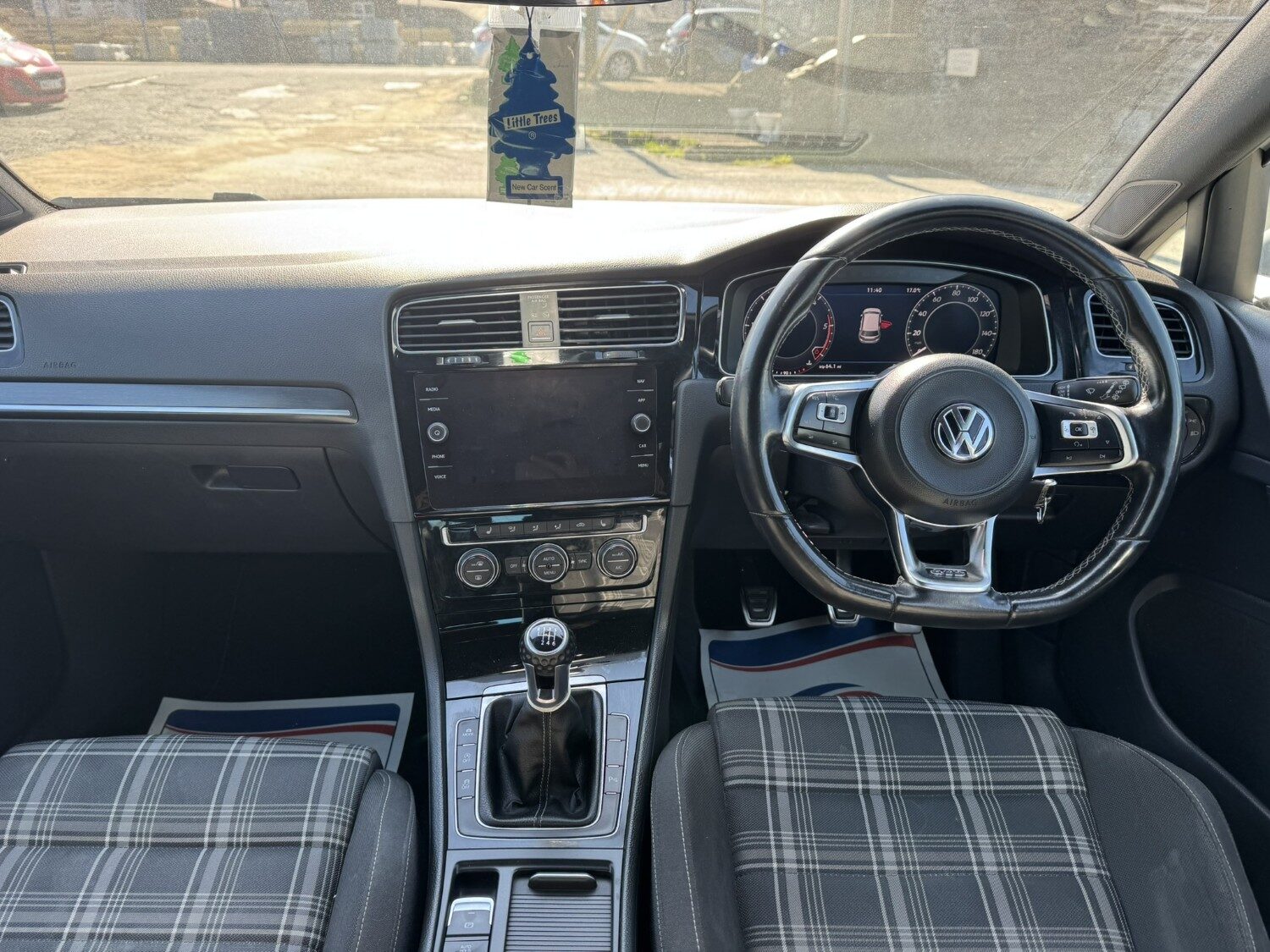 Used Volkswagen Golf 2017 for sale - 77998637: Photo 10