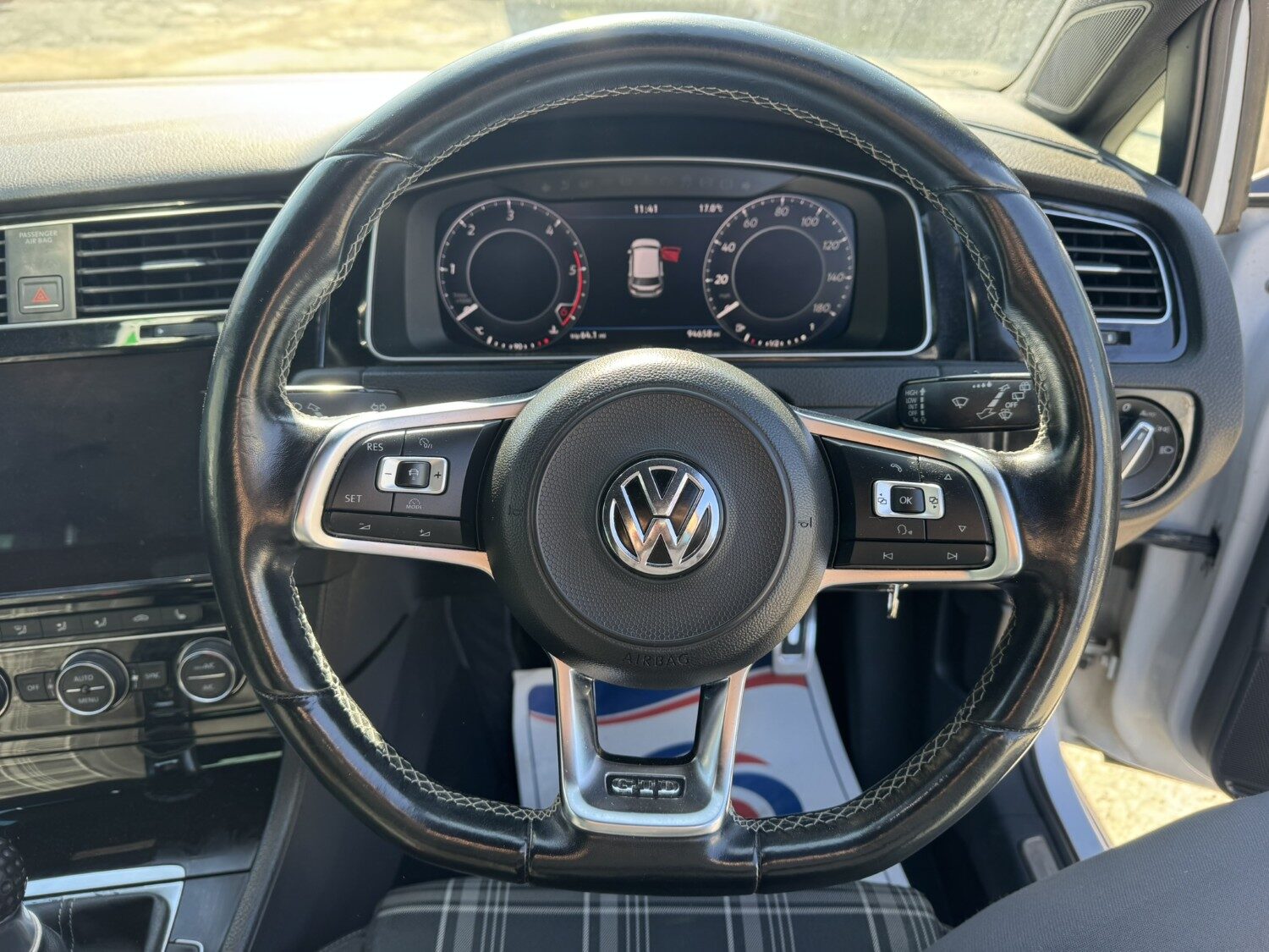 Used Volkswagen Golf 2017 for sale - 77998637: Photo 16