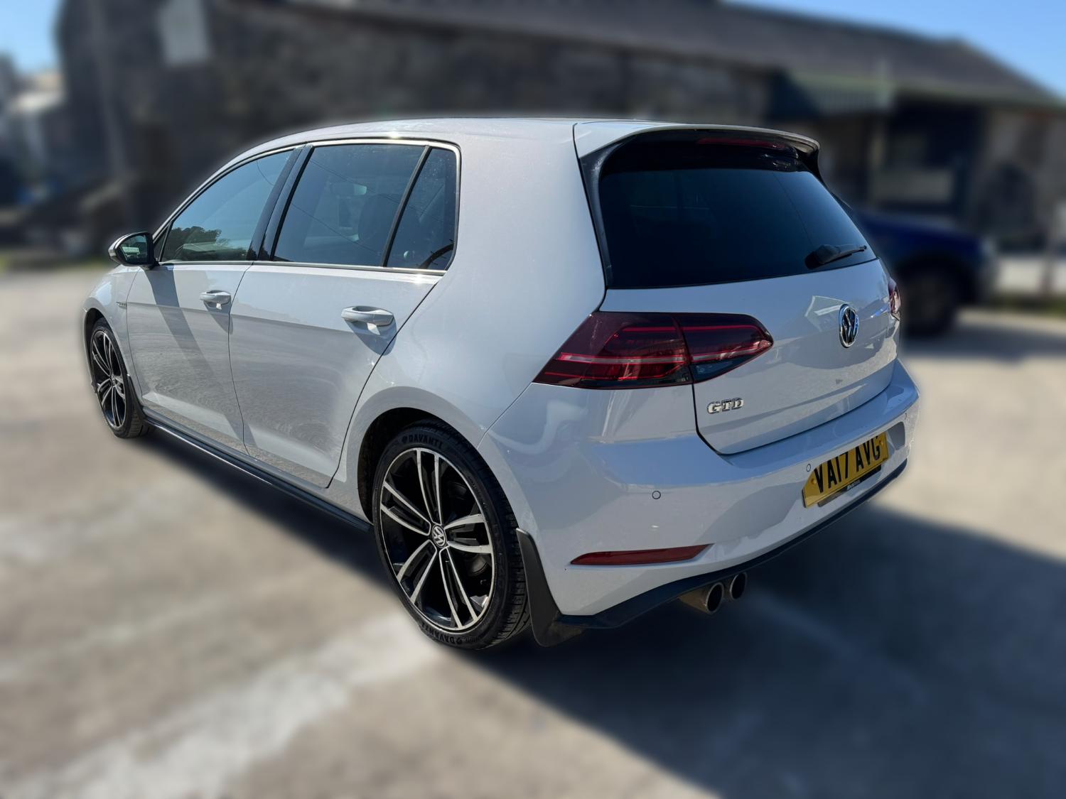 Used Volkswagen Golf 2017 for sale - 77998637: Photo 4