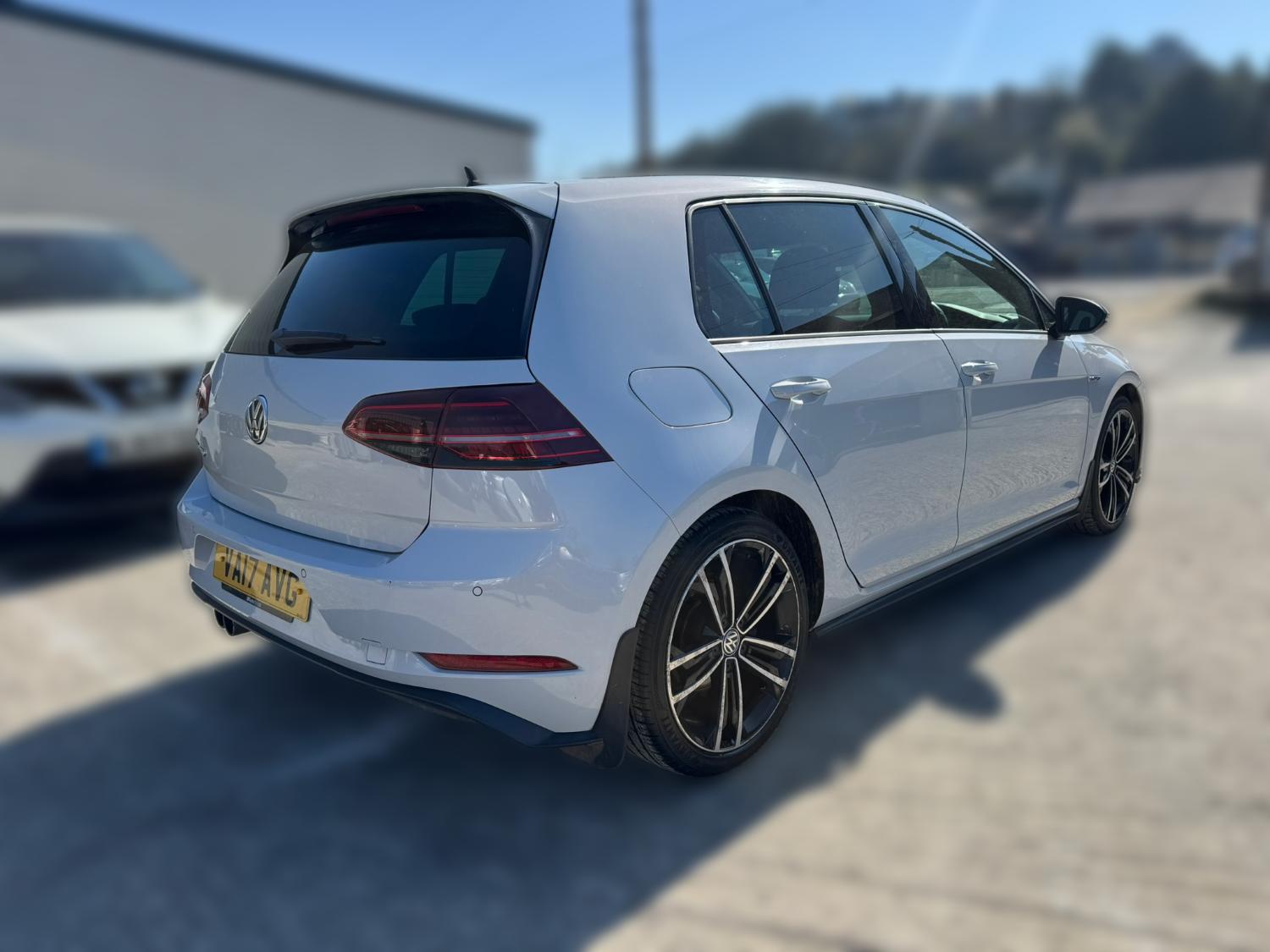 Used Volkswagen Golf 2017 for sale - 77998637: Photo 6