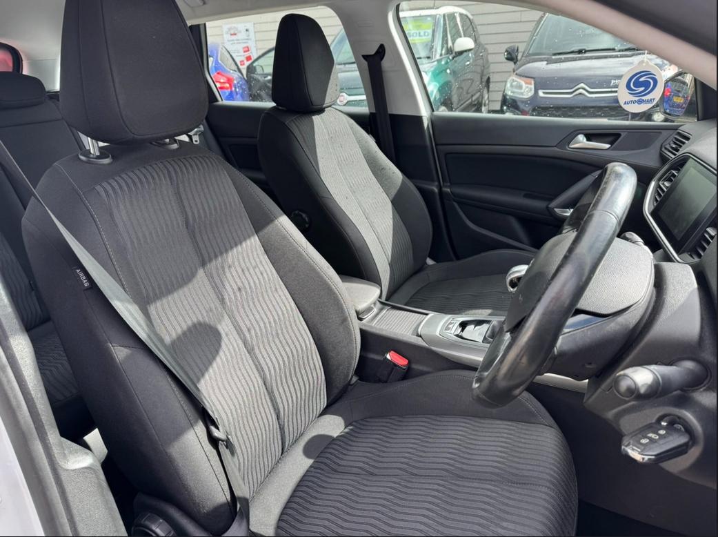 Used Peugeot 308 2014 for sale - 77233641: Photo 11