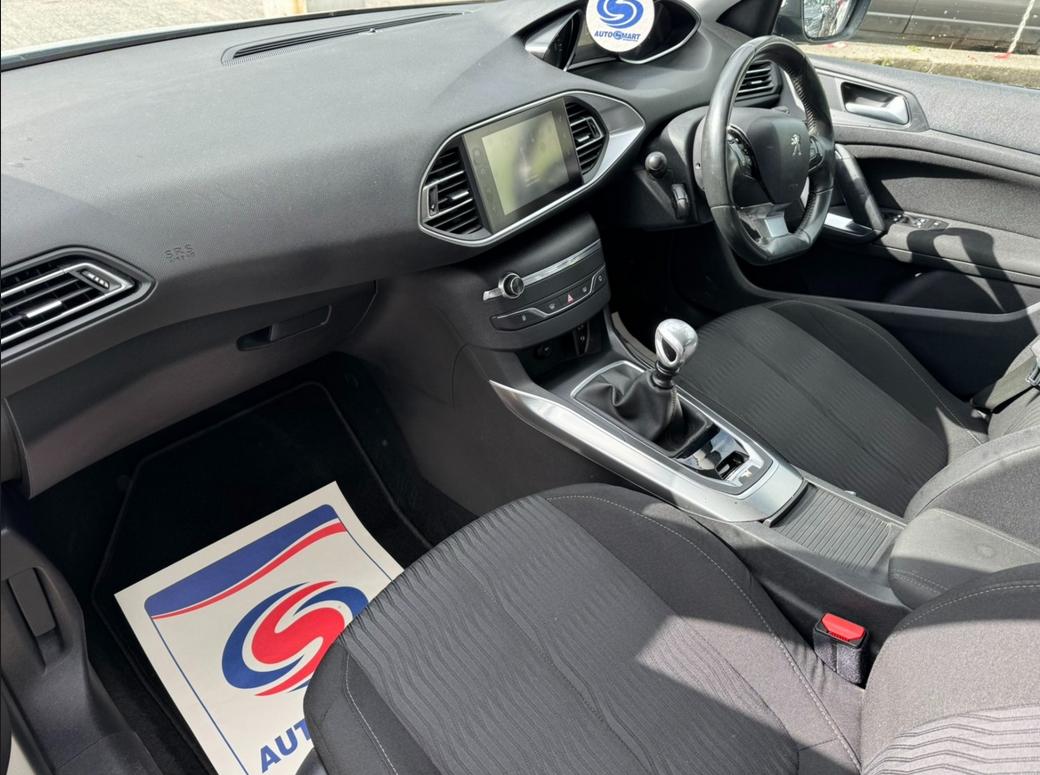 Used Peugeot 308 2014 for sale - 77233641: Photo 12