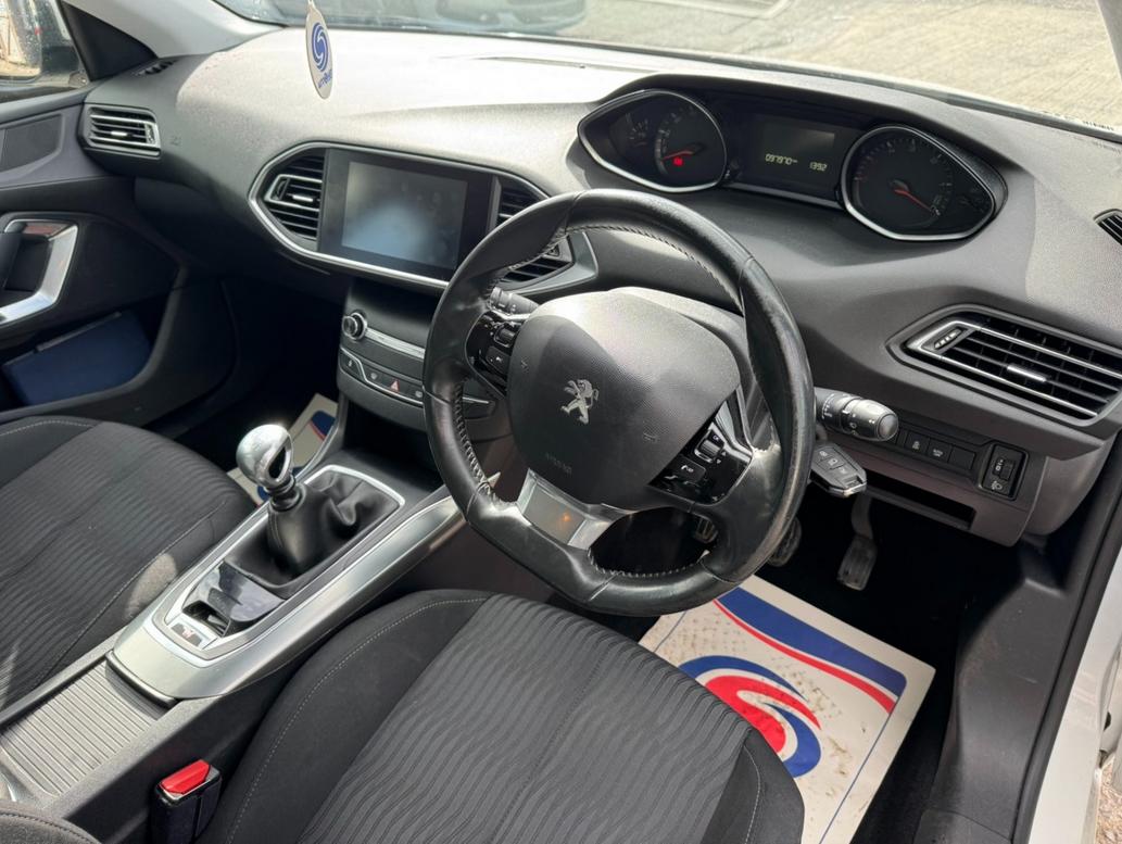 Used Peugeot 308 2014 for sale - 77233641: Photo 9