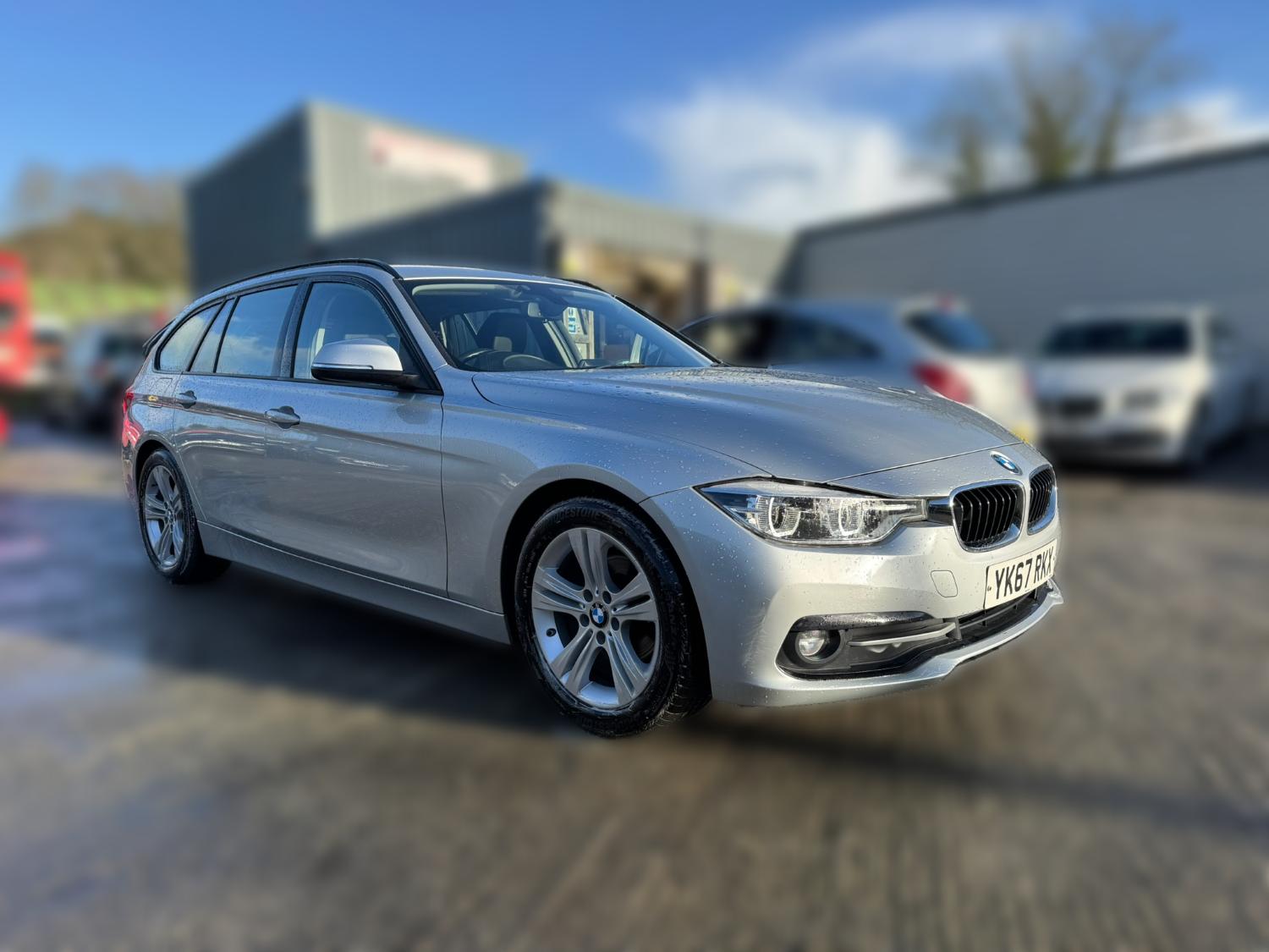 Used BMW 3 Series 2017 for sale - 76982657: Photo 1