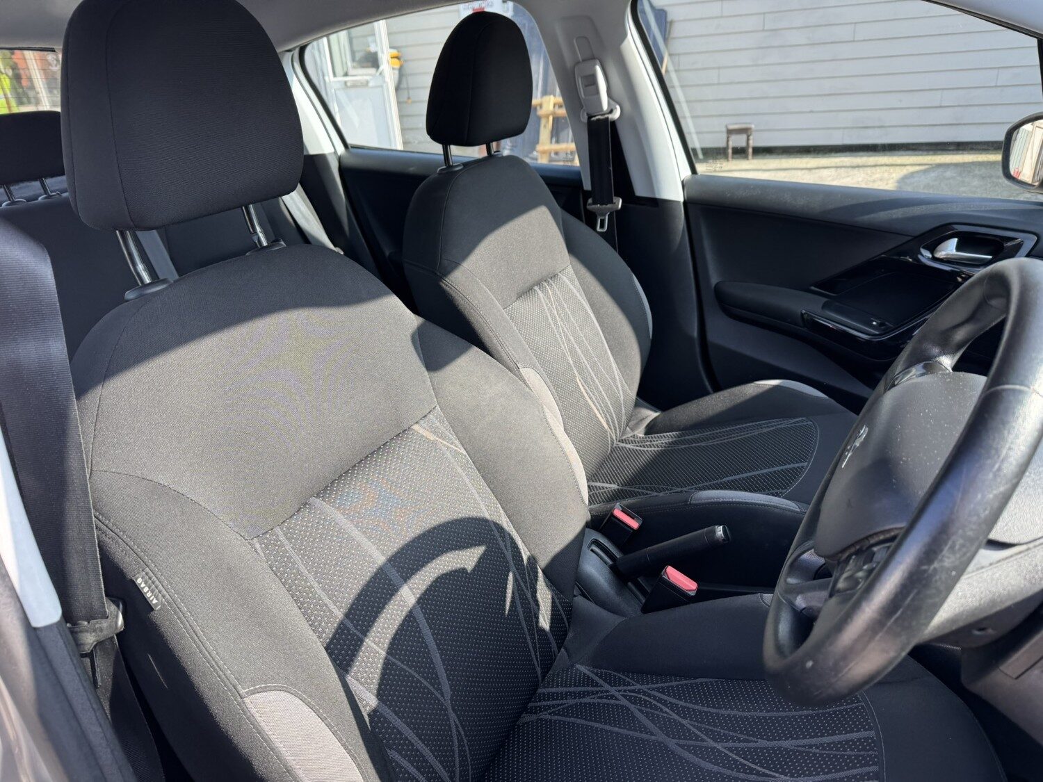 Used Peugeot 208 2013 for sale - 77764167: Photo 11