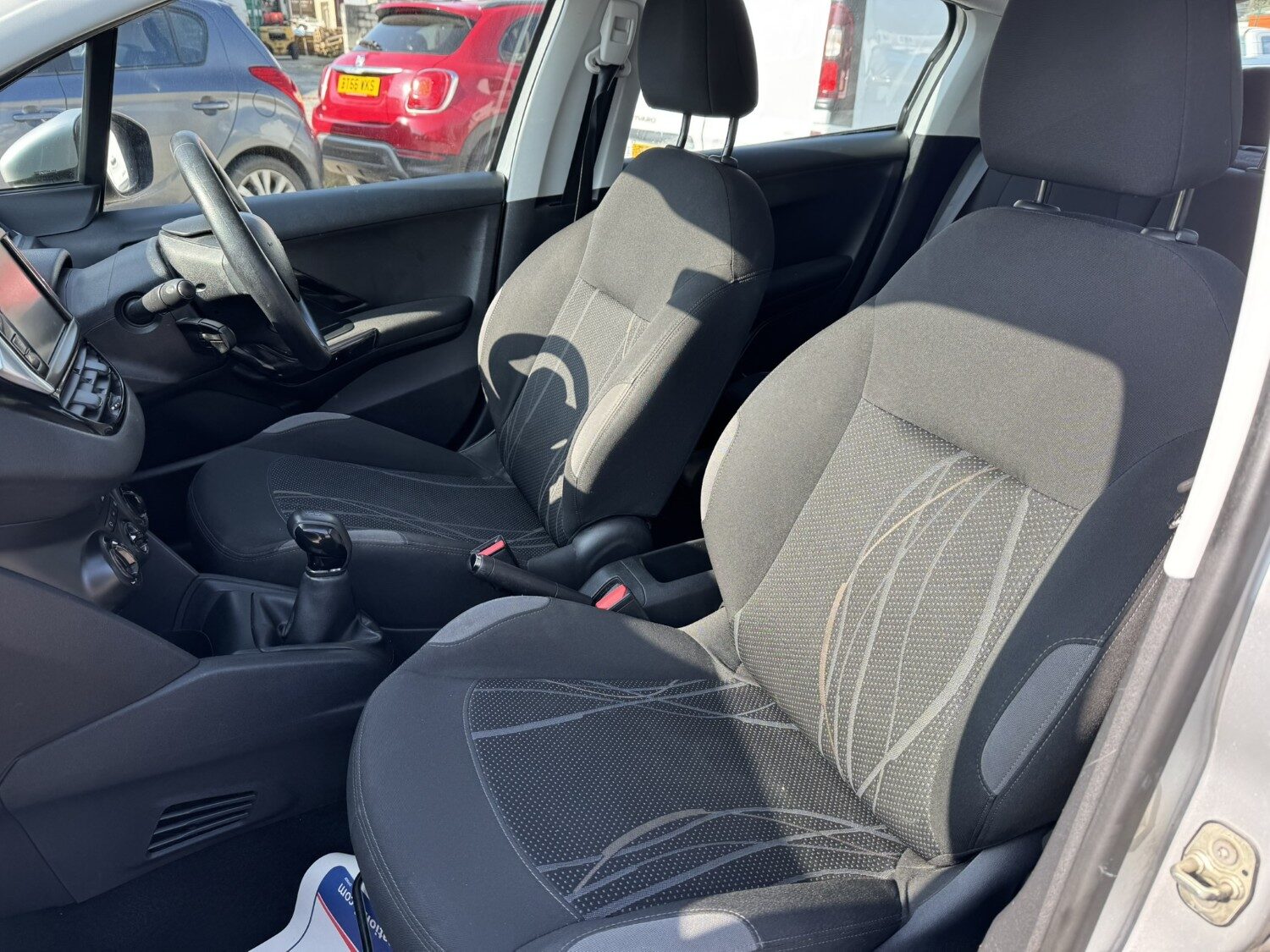 Used Peugeot 208 2013 for sale - 77764167: Photo 13