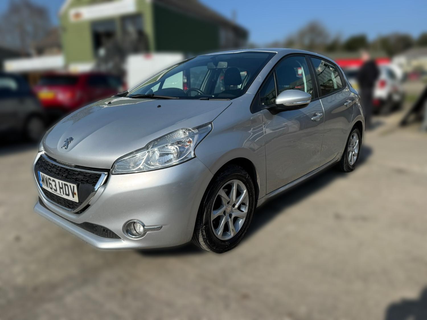 Used Peugeot 208 2013 for sale - 77764167: Photo 3