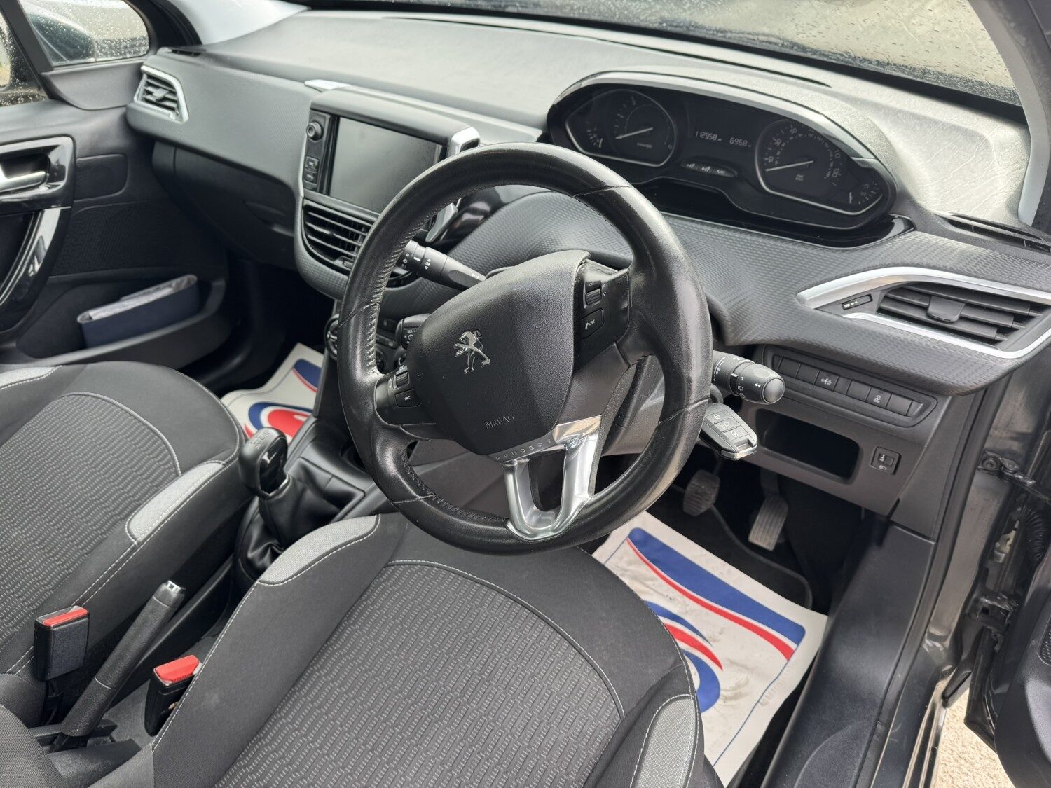 Used Peugeot 208 2016 for sale - 77790263: Photo 9