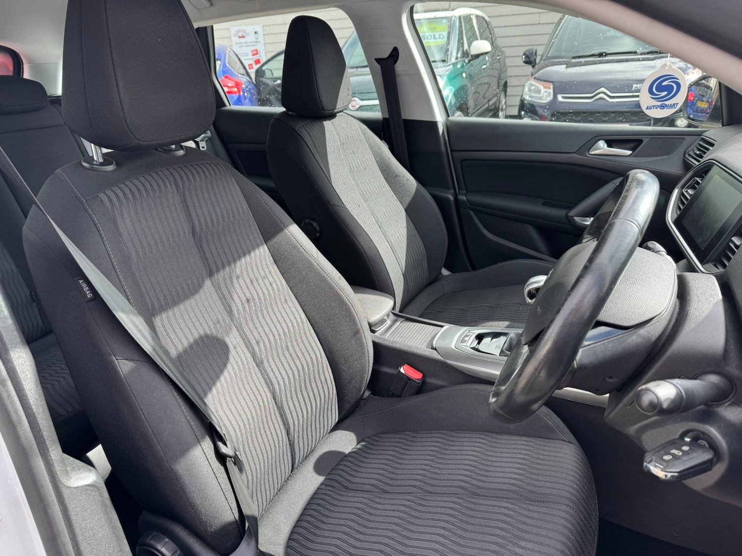 Used Peugeot 308 2014 for sale - 76036299: Photo 11