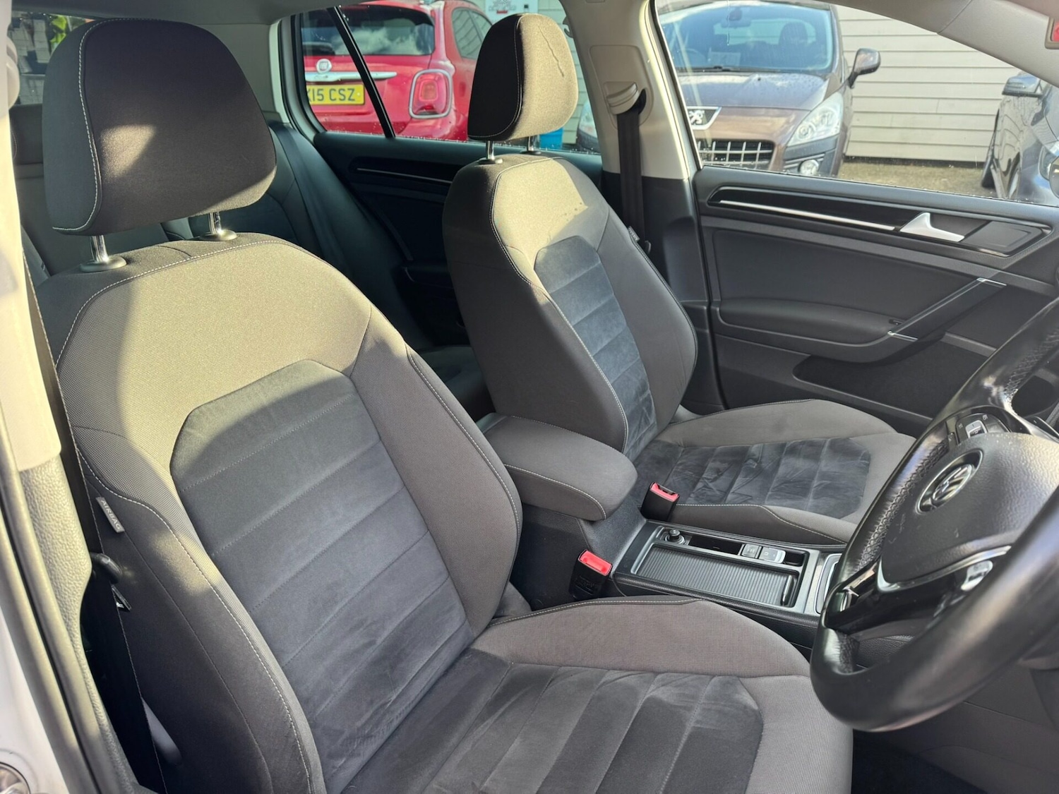 Used Volkswagen Golf 2015 for sale - 77593151: Photo 12