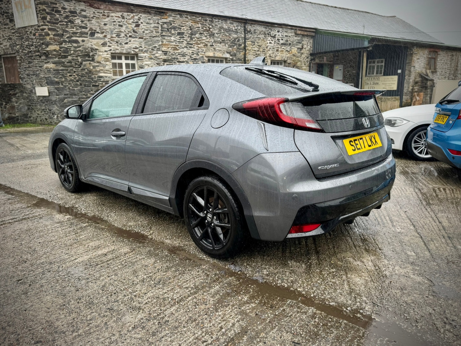 Used Honda Civic 2017 for sale - 76402464: Photo 4