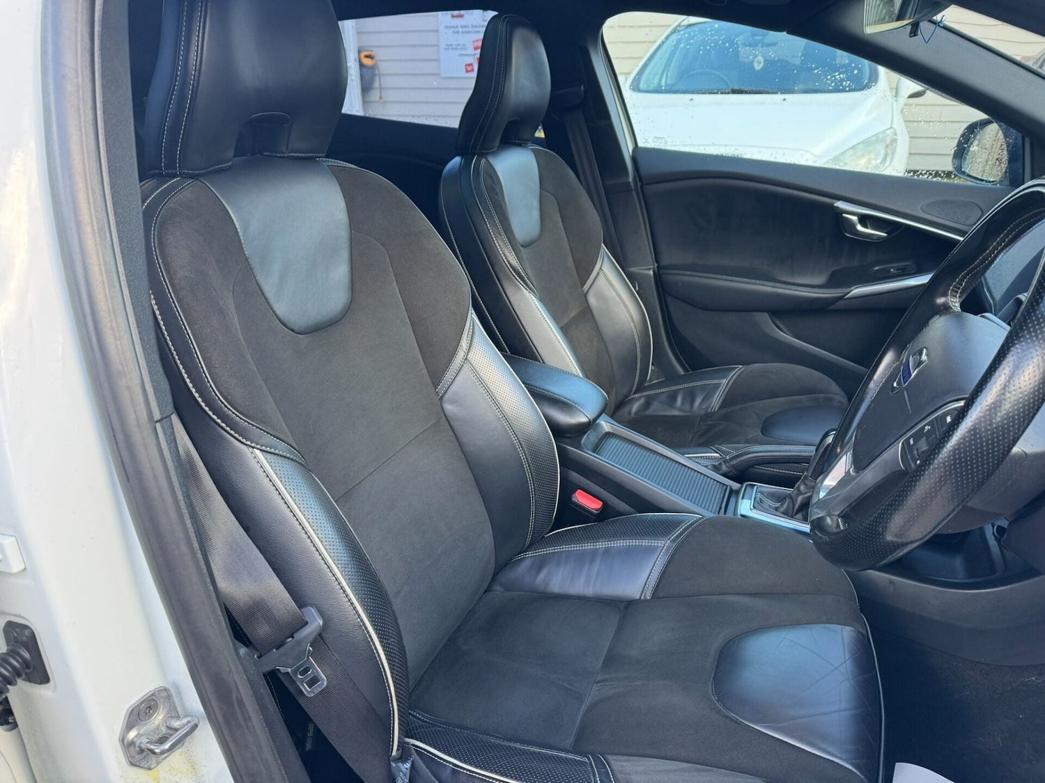 Used Volvo V40 2015 for sale - 77365453: Photo 12