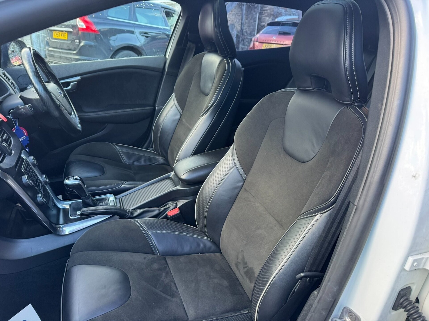 Used Volvo V40 2015 for sale - 77365453: Photo 14