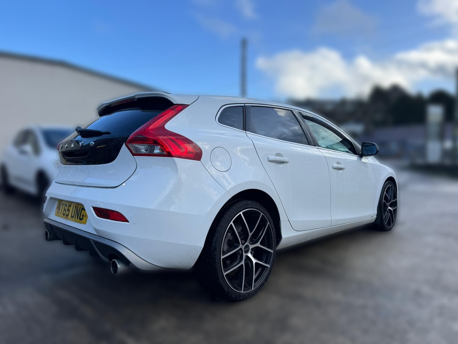 Used Volvo V40 2015 for sale - 77365453: Photo 7