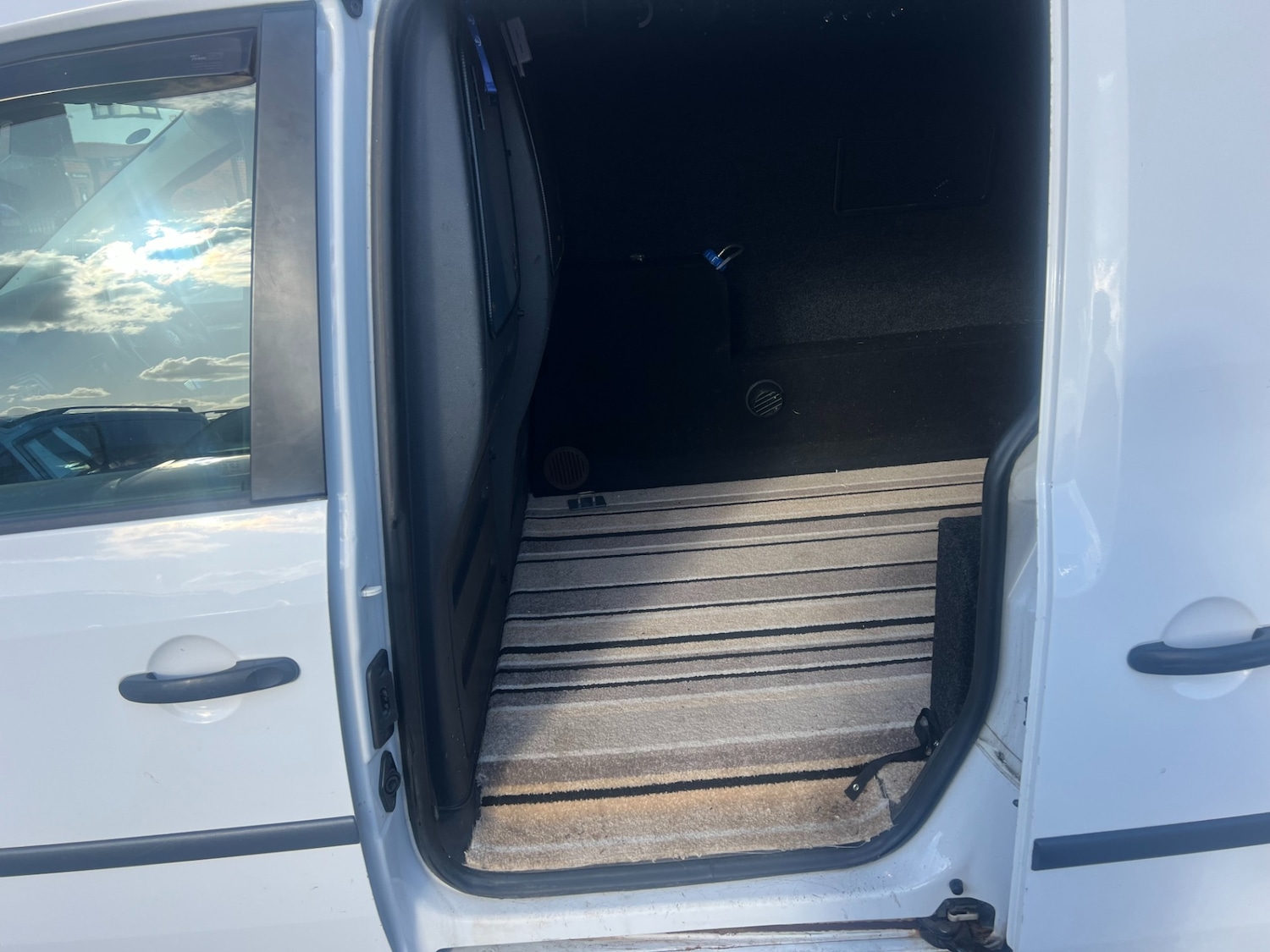 Used Volkswagen Caddy 2013 for sale - 77889669: Photo 14